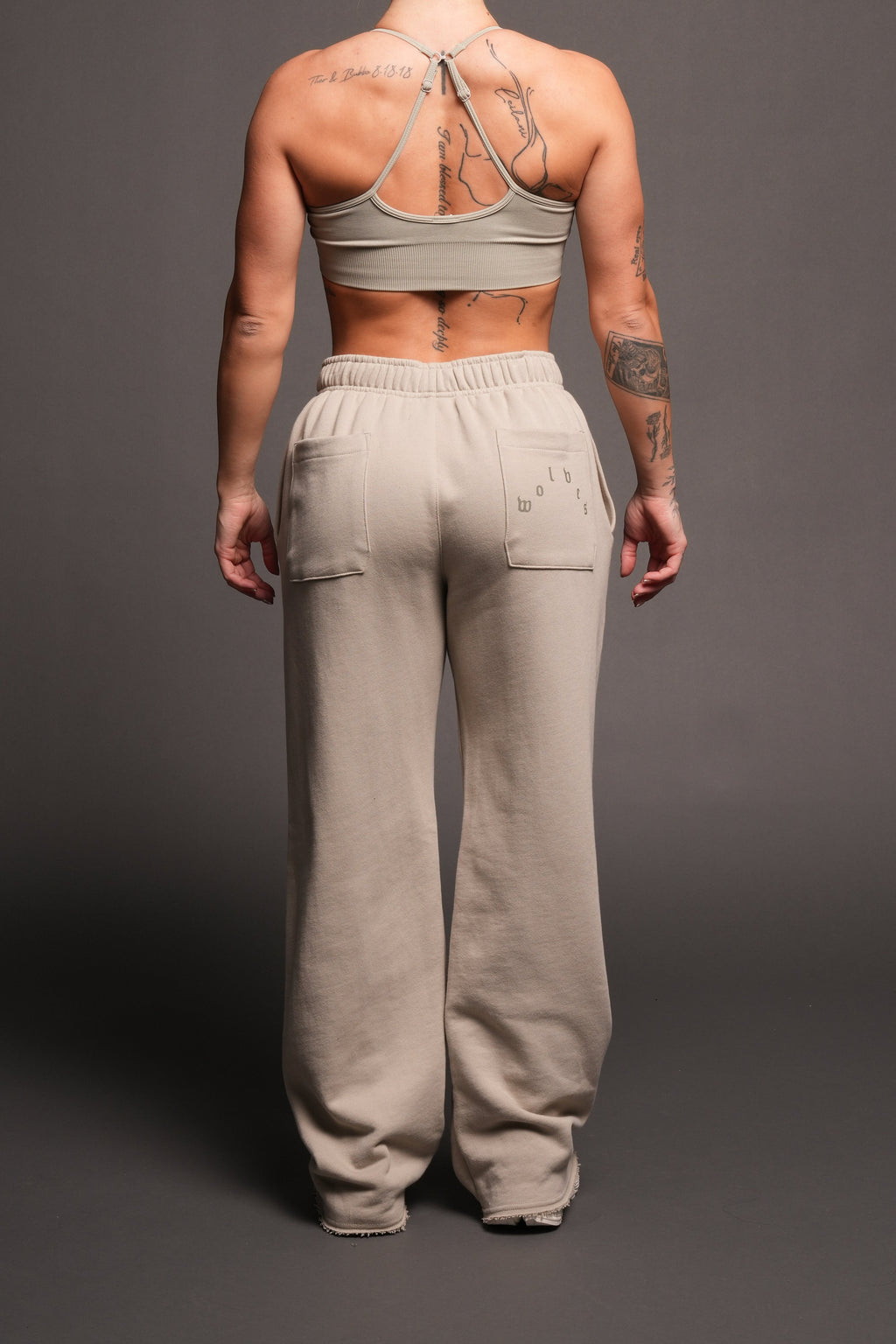 Dual Pyramid Big Cozy Sweats In Cactus Gray - imagem 4