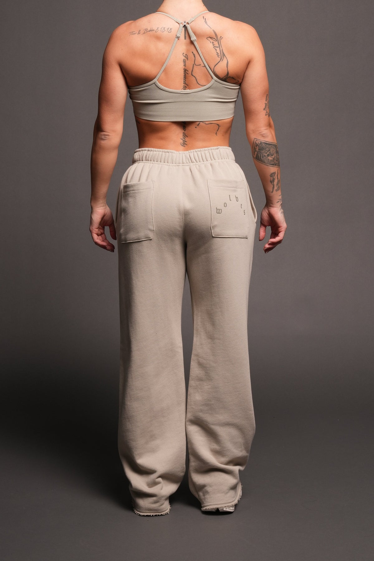Dual Pyramid Big Cozy Sweats In Cactus Gray - imagem 4