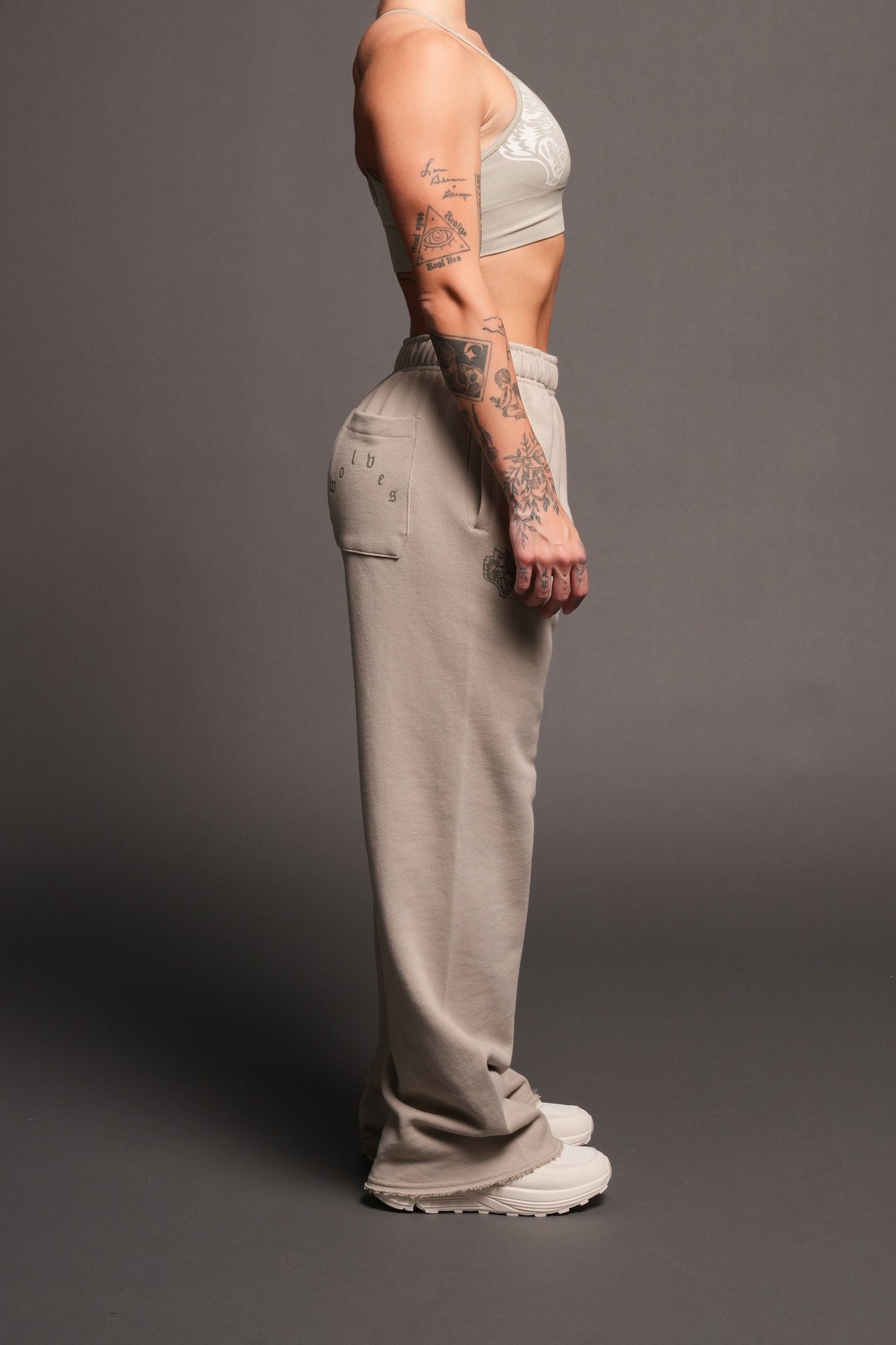 Dual Pyramid Big Cozy Sweats In Cactus Gray - imagem 5
