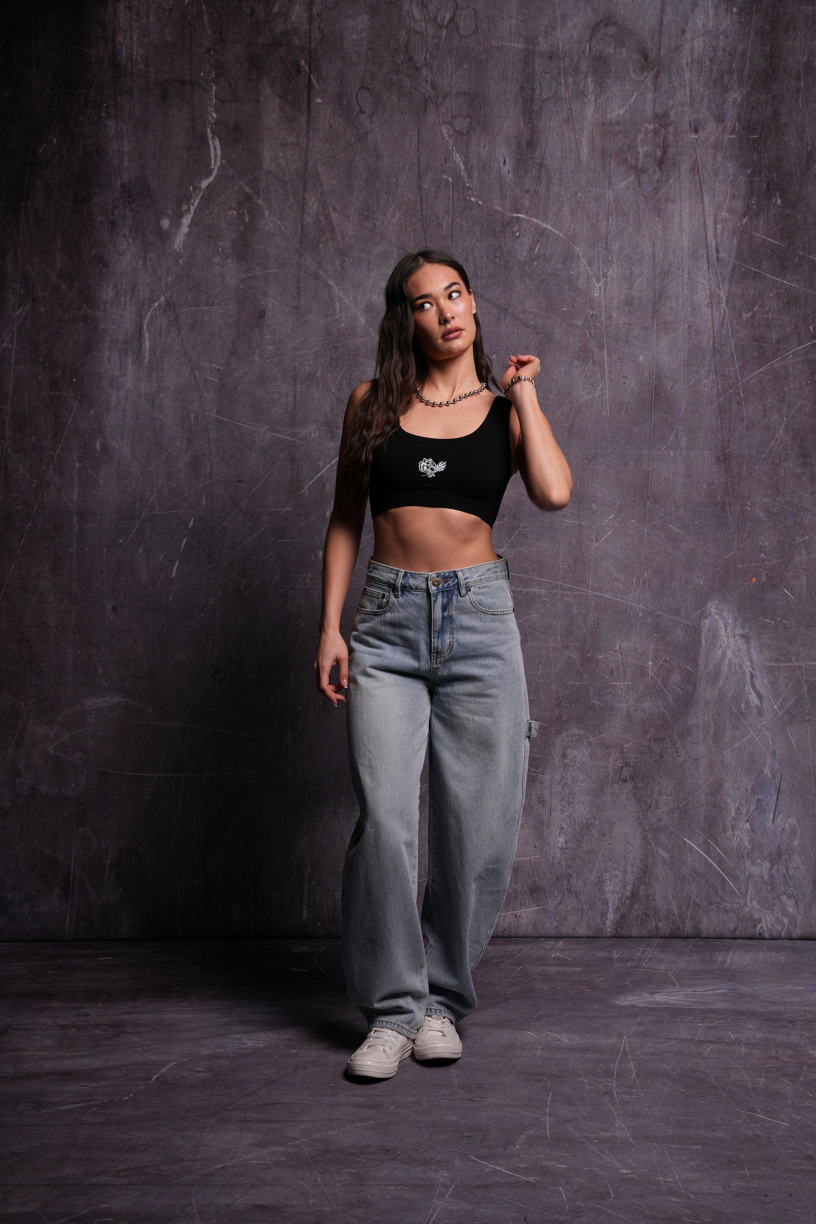 Roses While We're Here Wellness Bra in Black — imagem 4