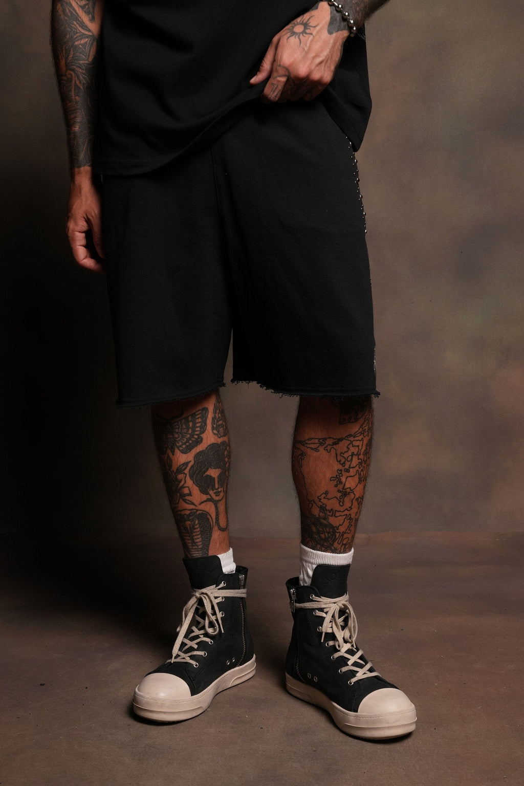 Stud Muerto Grunge Oversized Raw Hem Post Lounge Sweat Shorts In Black