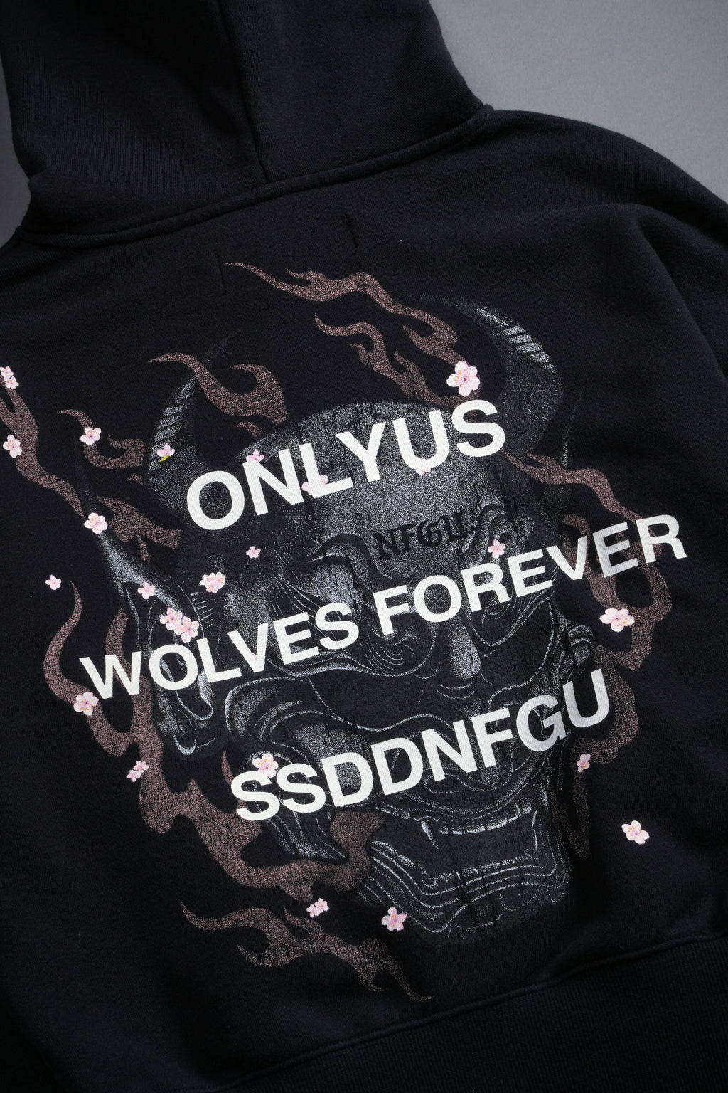 Our Fire V2 "Owen" (Cropped) Hoodie in Black — imagem 10