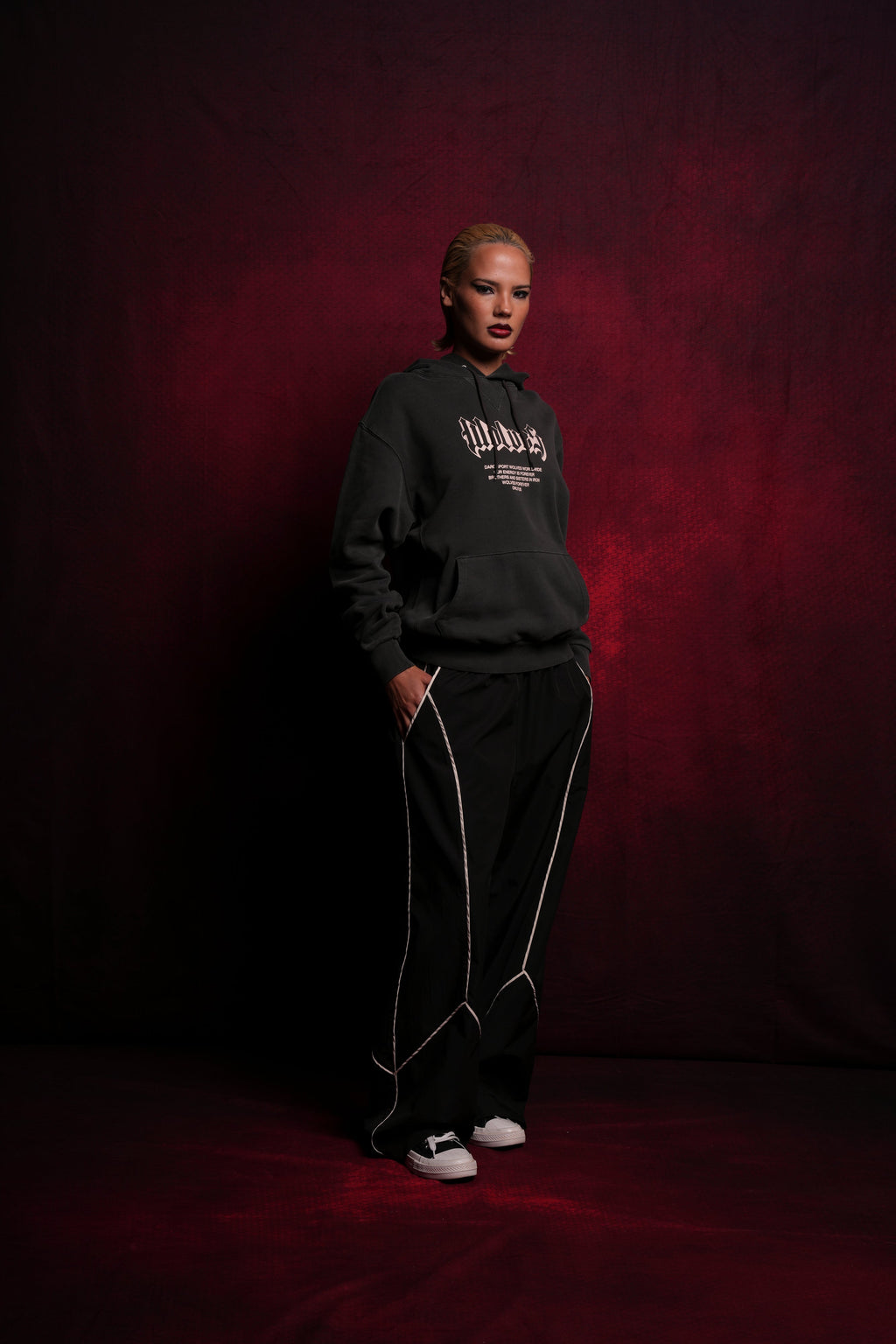 Never Back Down "Dakota" Hoodie in Wolf Gray — imagem 7