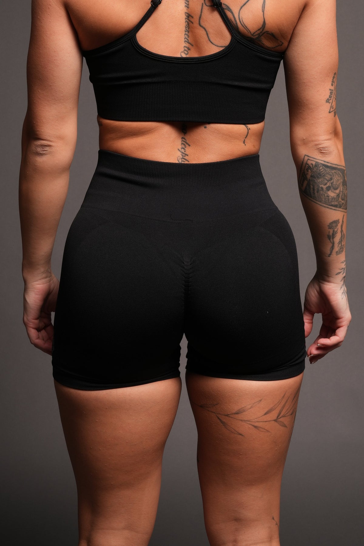 Dual She Wolf Seamless Everson Training Shorts In Black - imagem 4