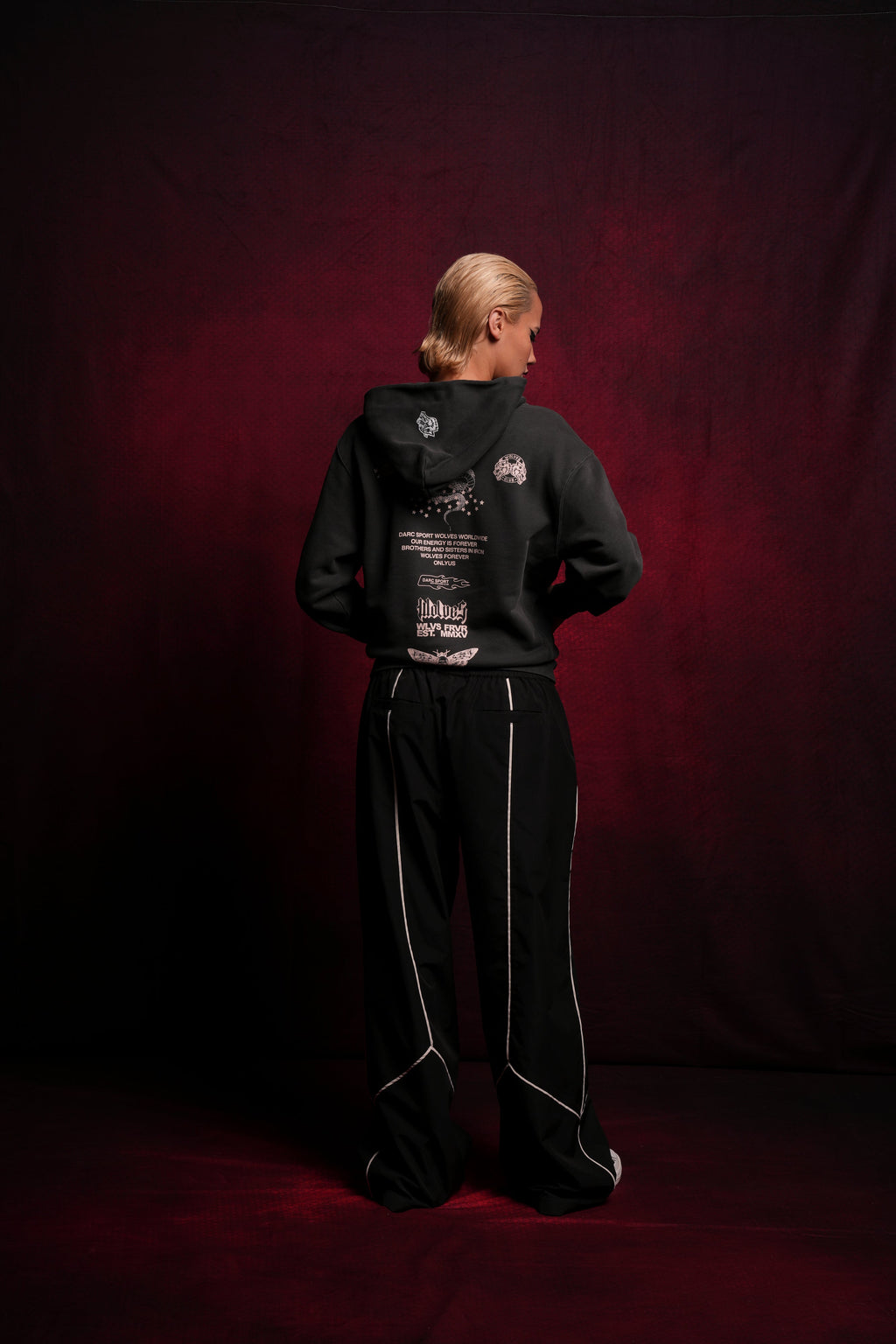 Never Back Down "Dakota" Hoodie in Wolf Gray — imagem 8