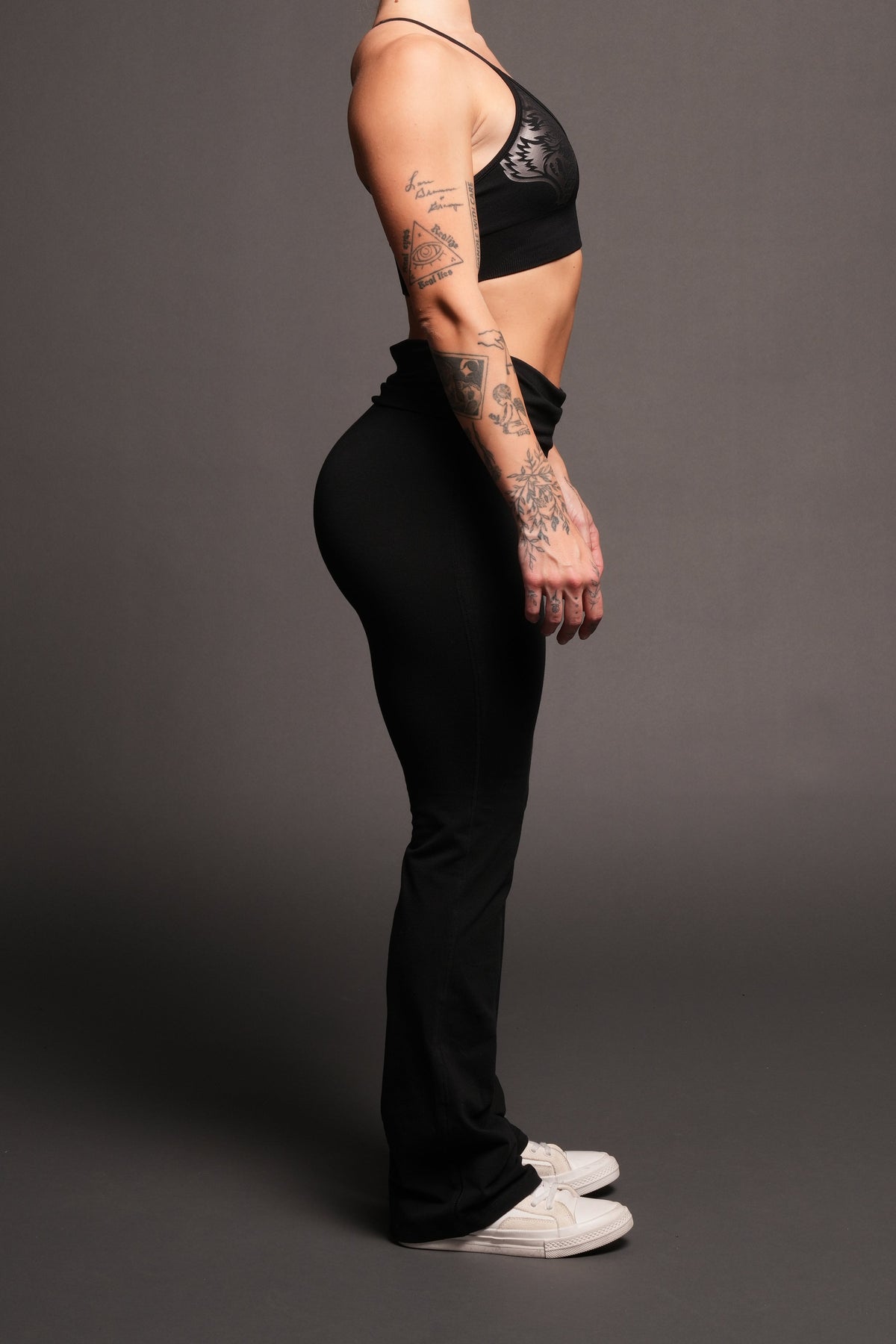 Dual Romy Foldover Pants In Black - imagem 5
