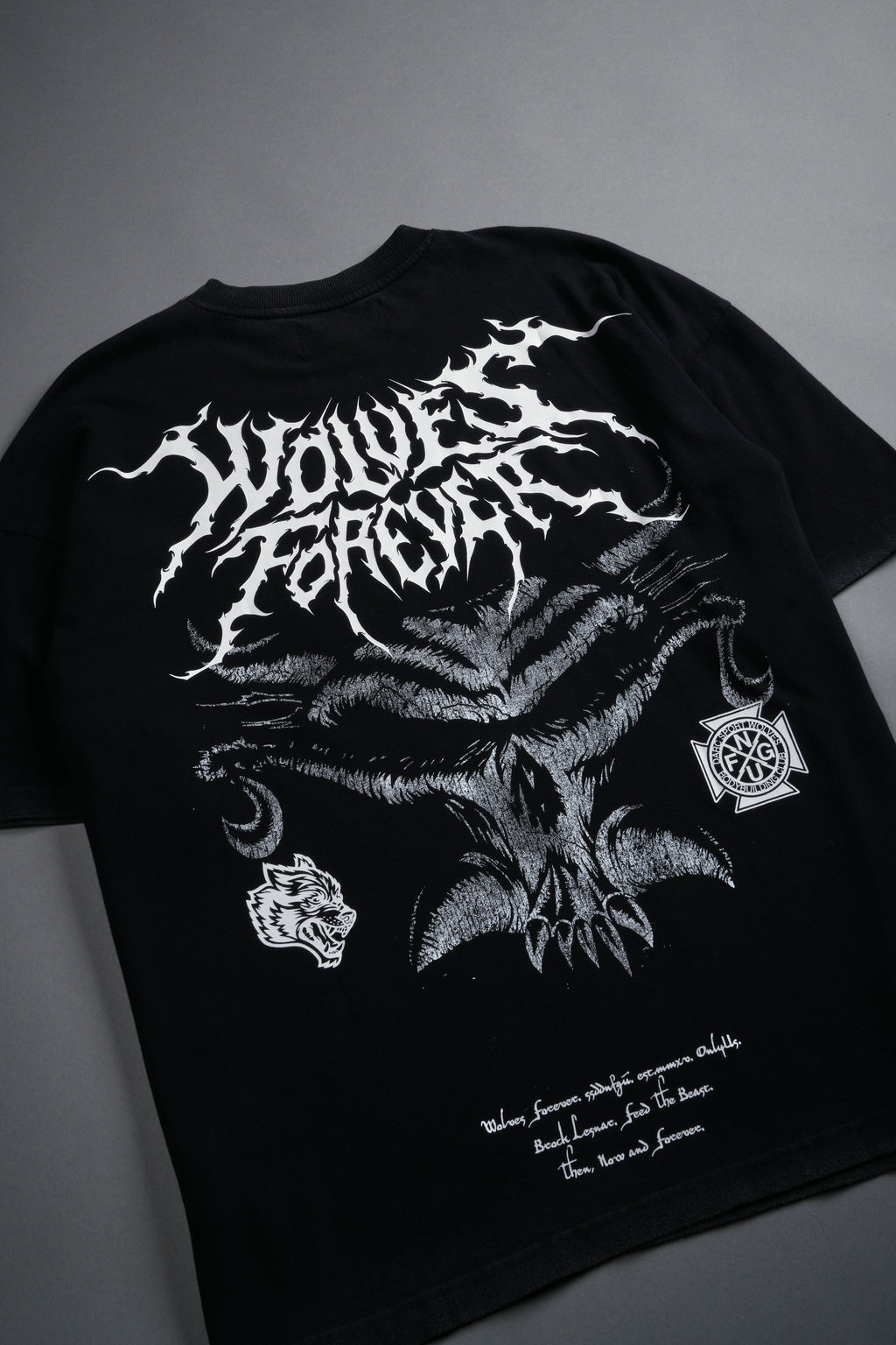 Feed the Beast Premium Oversized Tee in Black — imagem 10