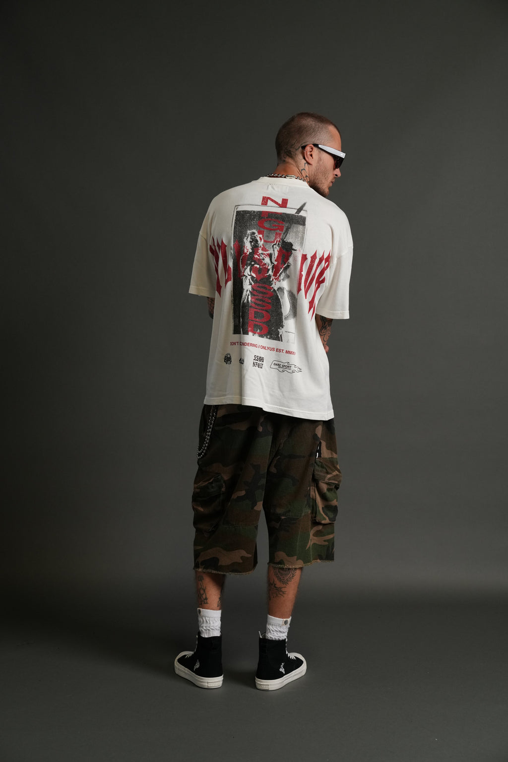 Born Darc "Premium" Oversized Tee in Cream — imagem 6
