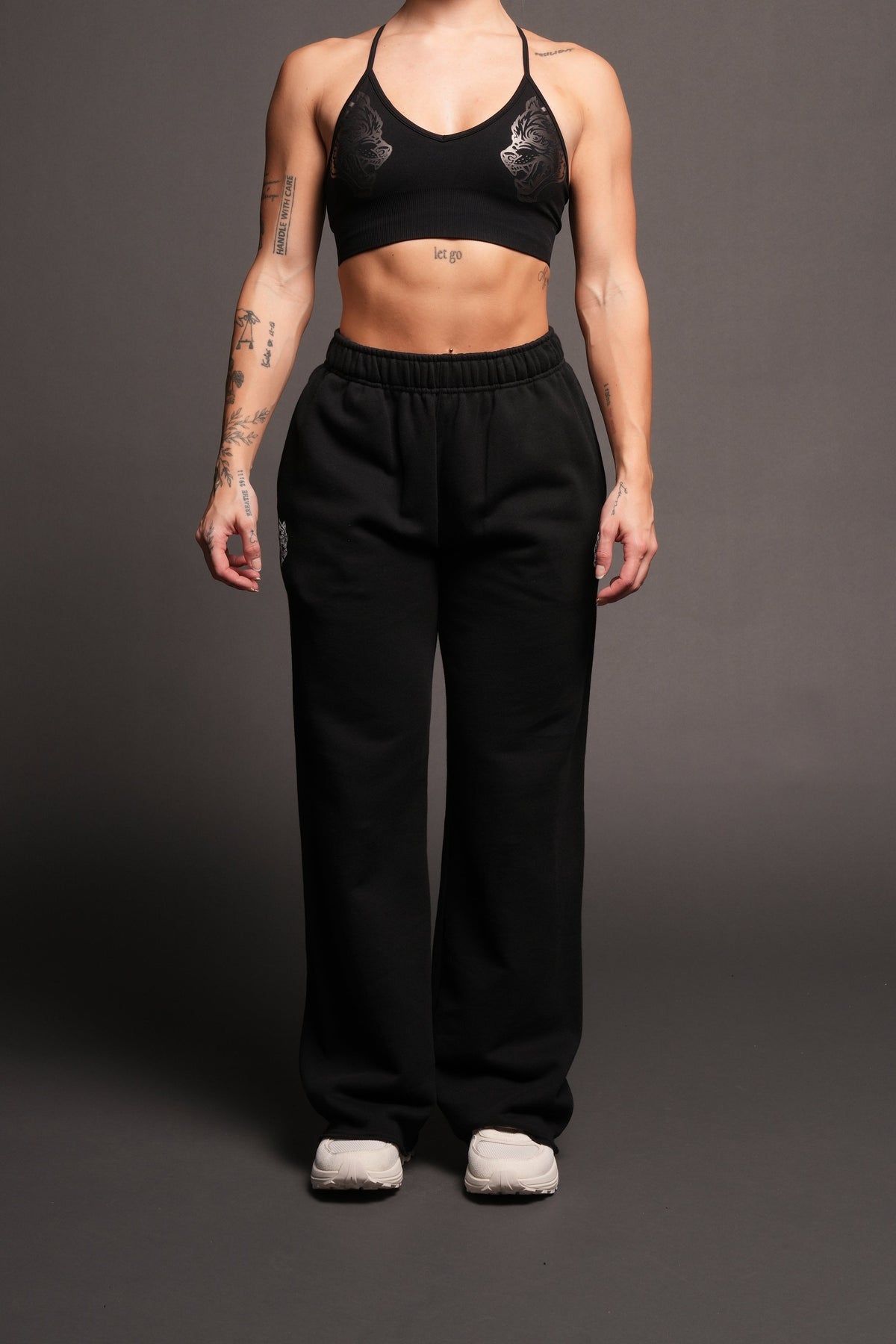 Dual Pyramid Big Cozy Sweats In Black - imagem 1