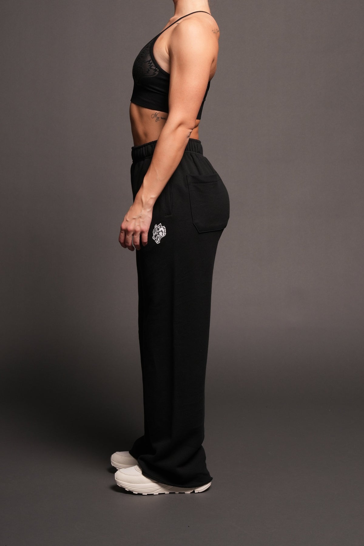 Dual Pyramid Big Cozy Sweats In Black - imagem 2