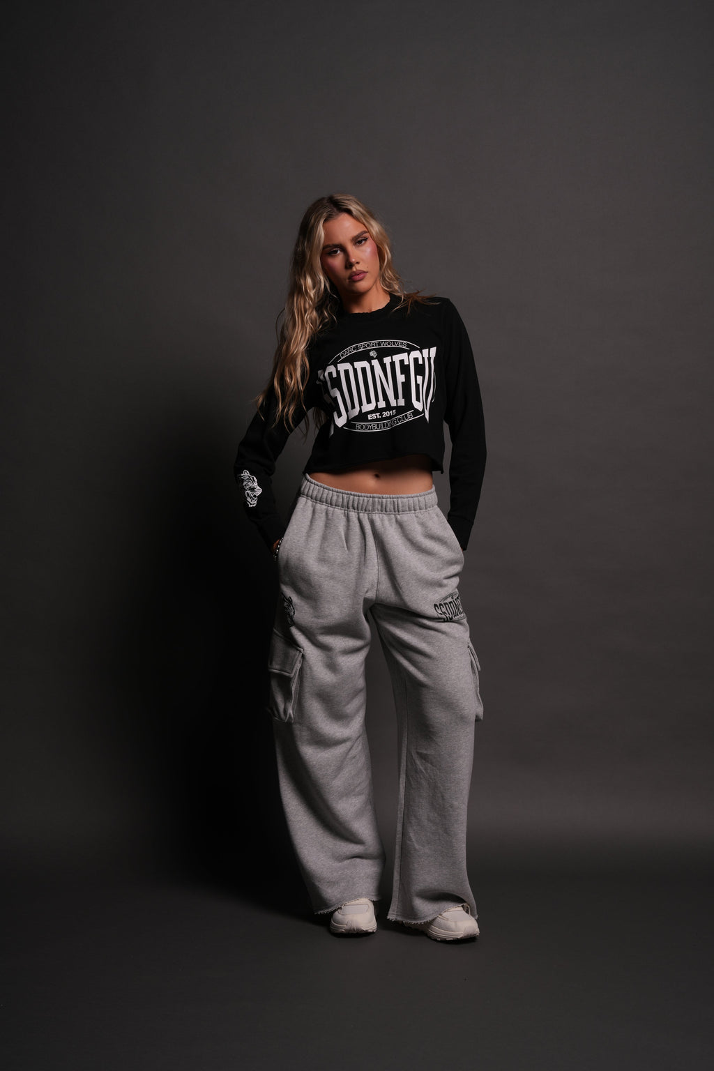 SSDDNFGU FRVR "Premium" Cropped L/S Tee in Black — imagem 3