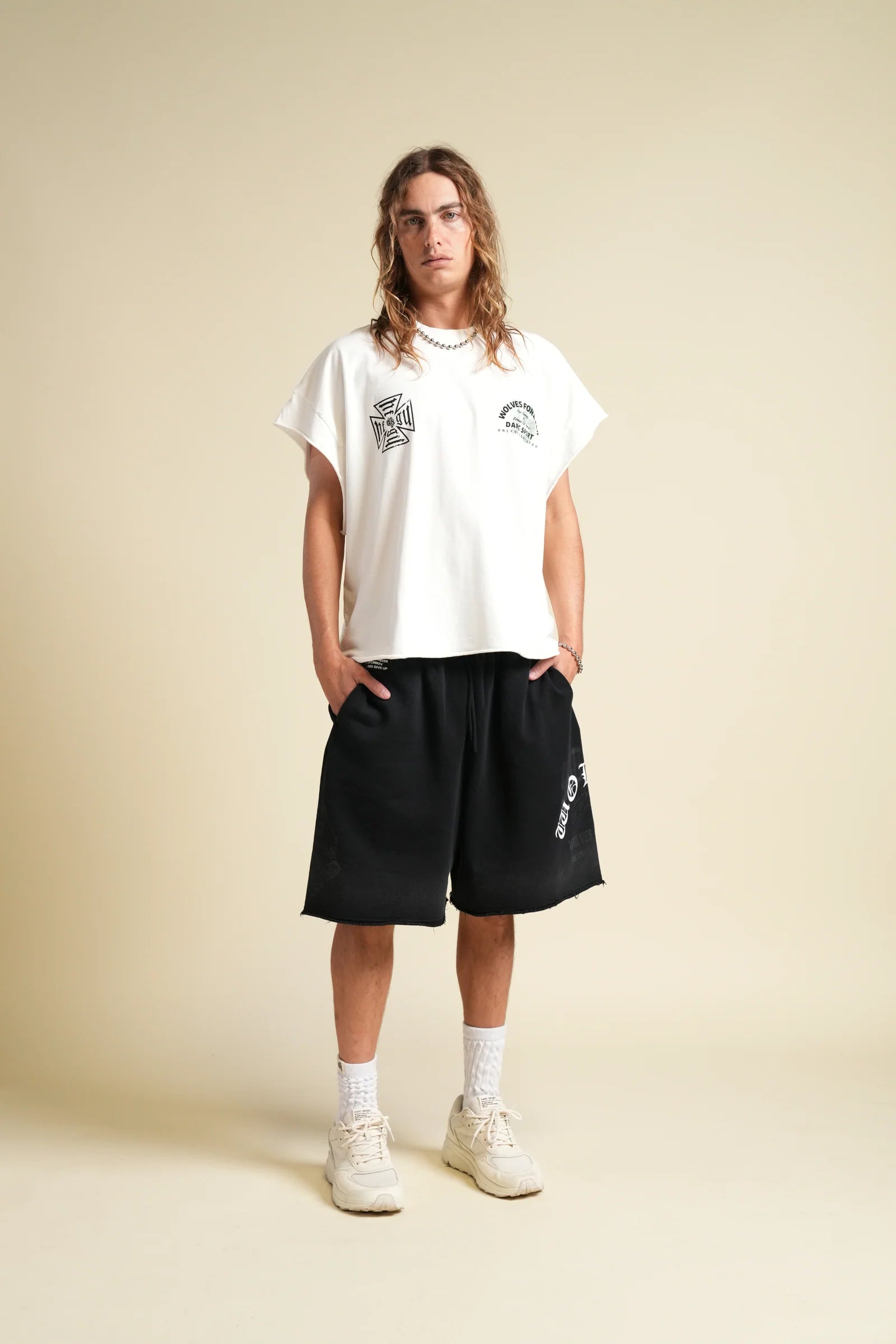 OHANA ENERGY "GRUNGE" CUT OFF TEE IN CREAM