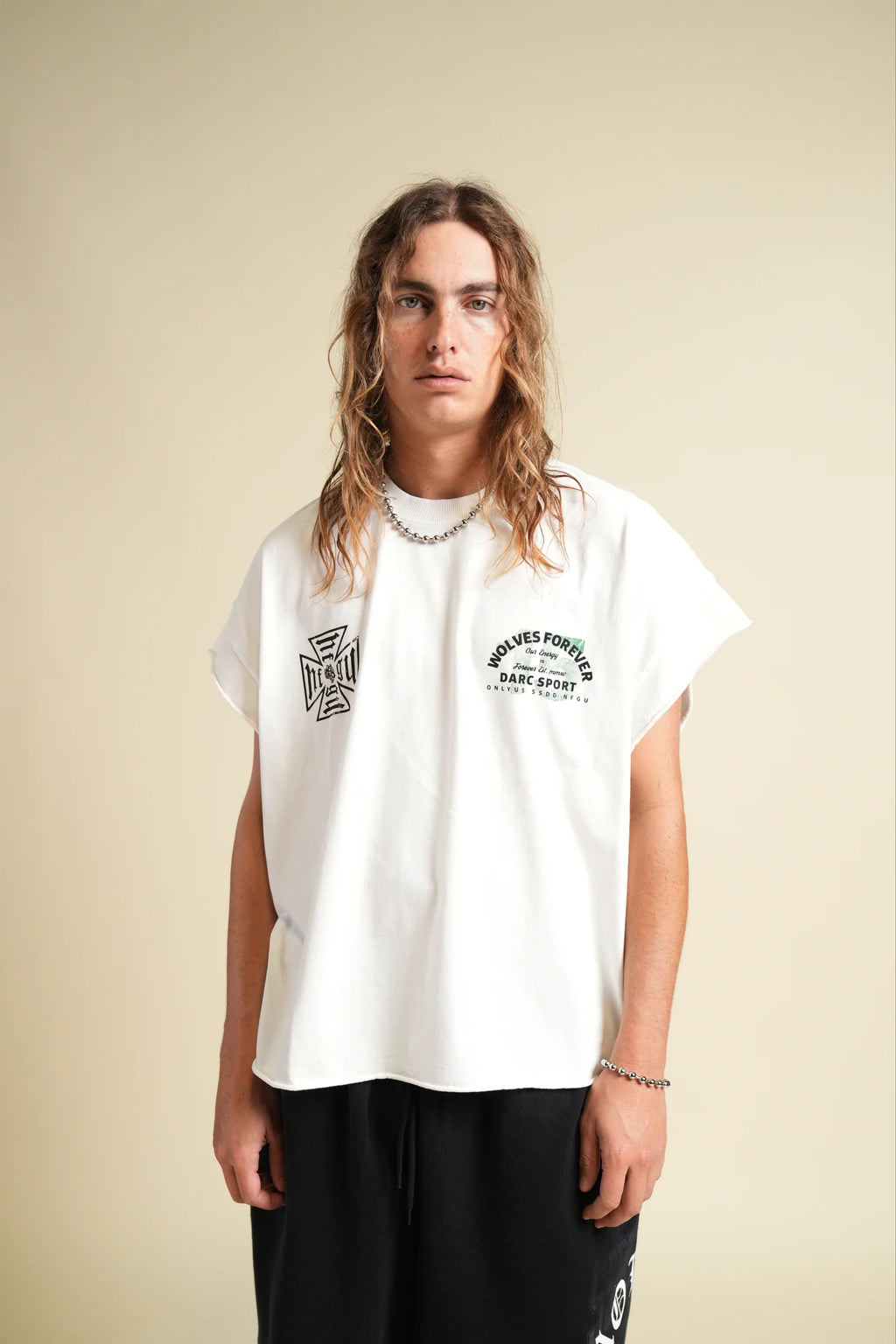 OHANA ENERGY "GRUNGE" CUT OFF TEE IN CREAM