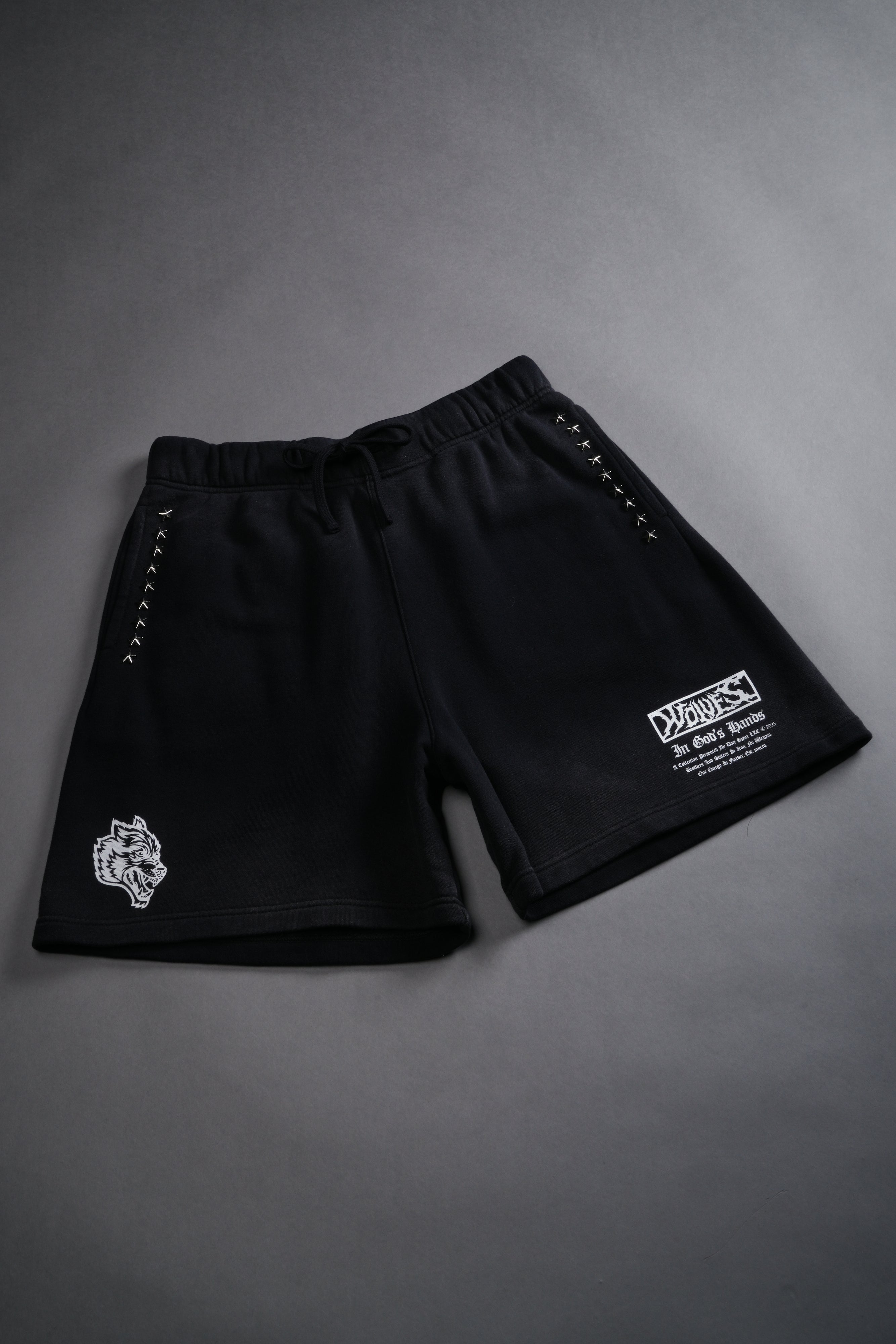 Studded Midnight Wolves Oversized Post Lounge Sweat Shorts in Black Drift Wash — imagem 6