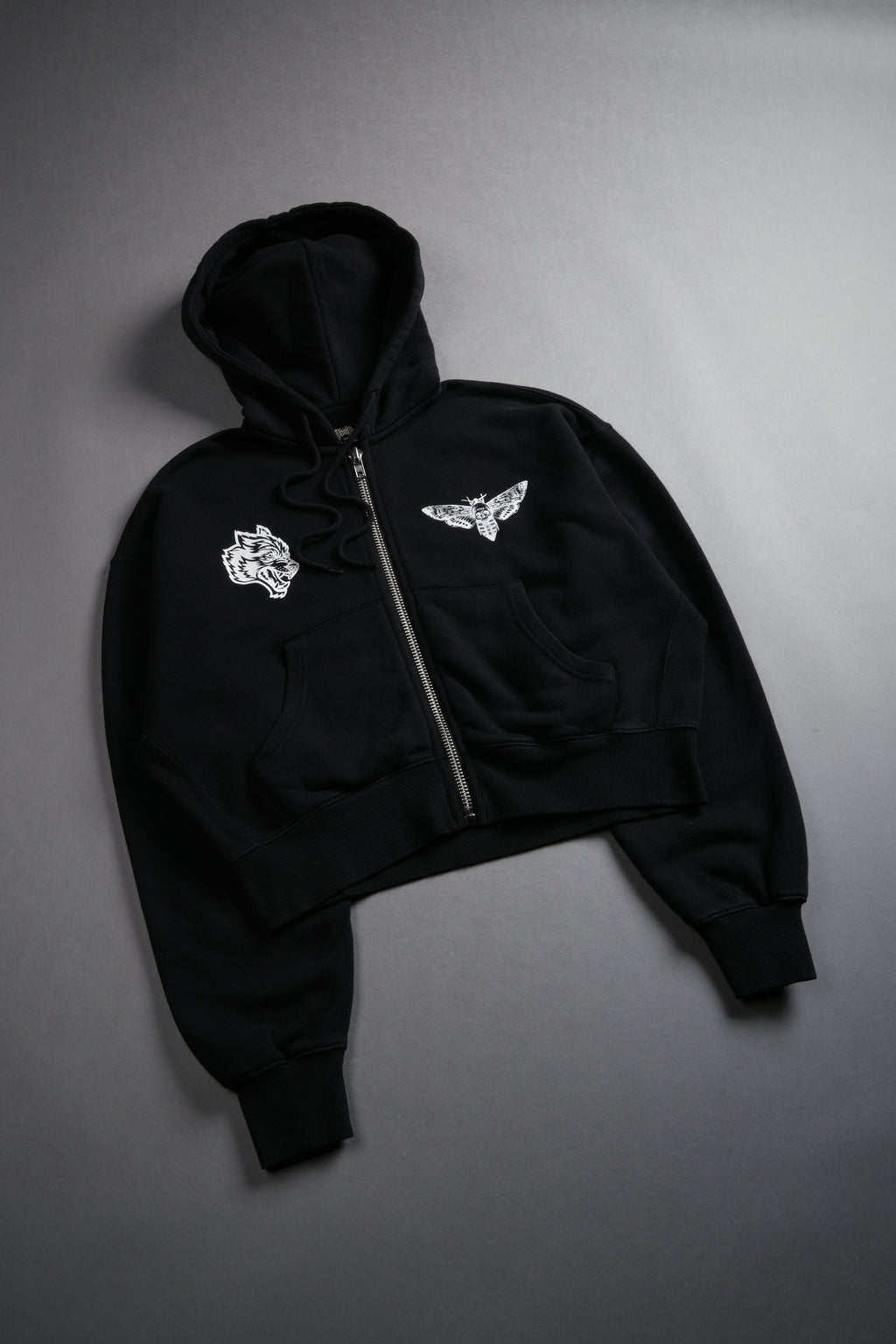 Single Wolf "Sage" Cropped Zip Hoodie in Black — imagem 6