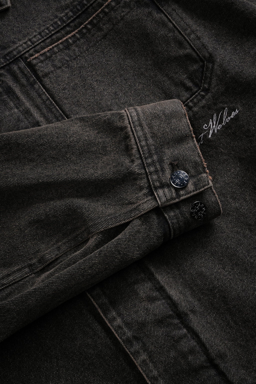 Darc Sport Wolves Jax Denim Jacket in Mojave Brown - imagem 18
