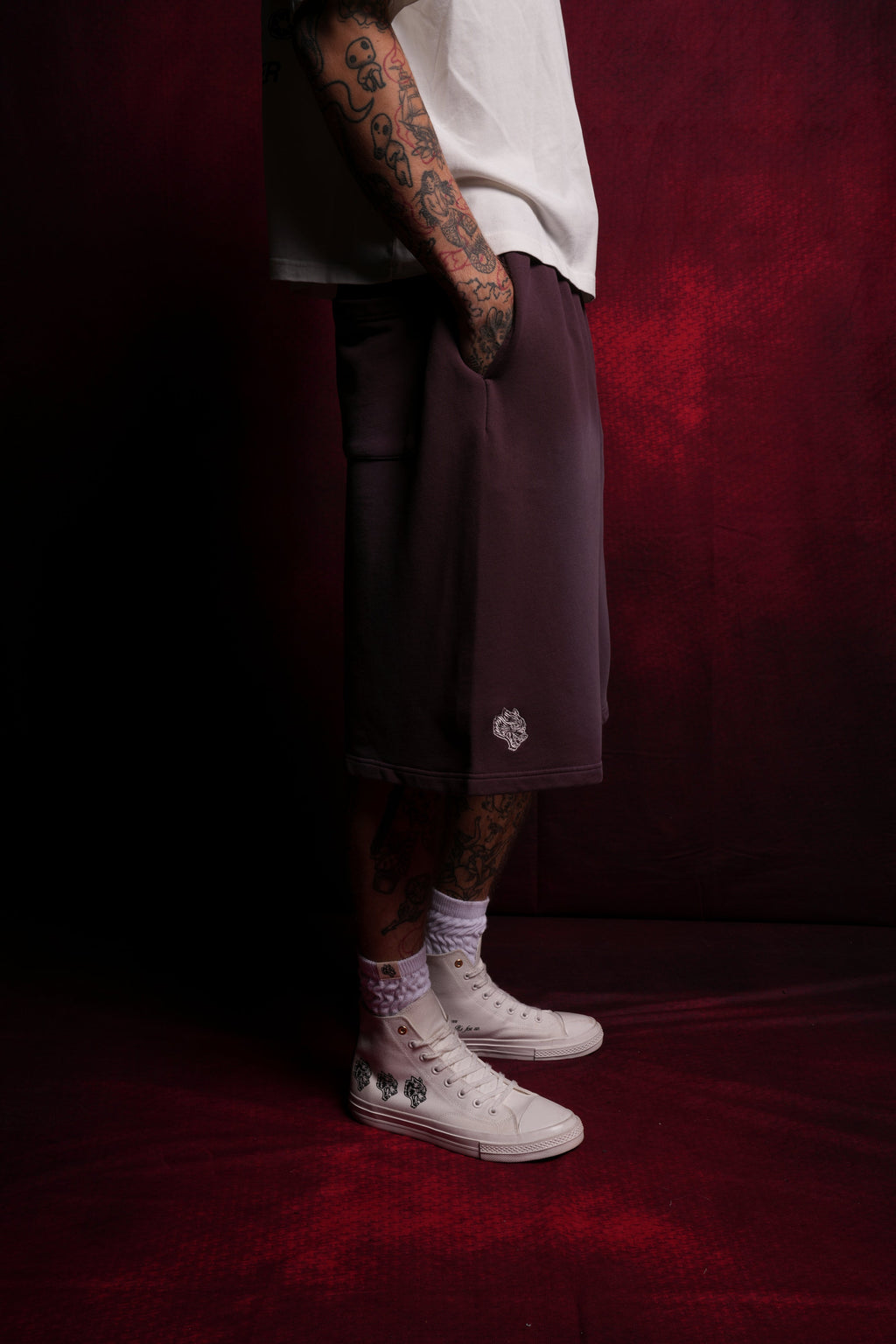 Dual Oversized Osiris Sweat Shorts in Darc Purple Sun Fade — imagem 5
