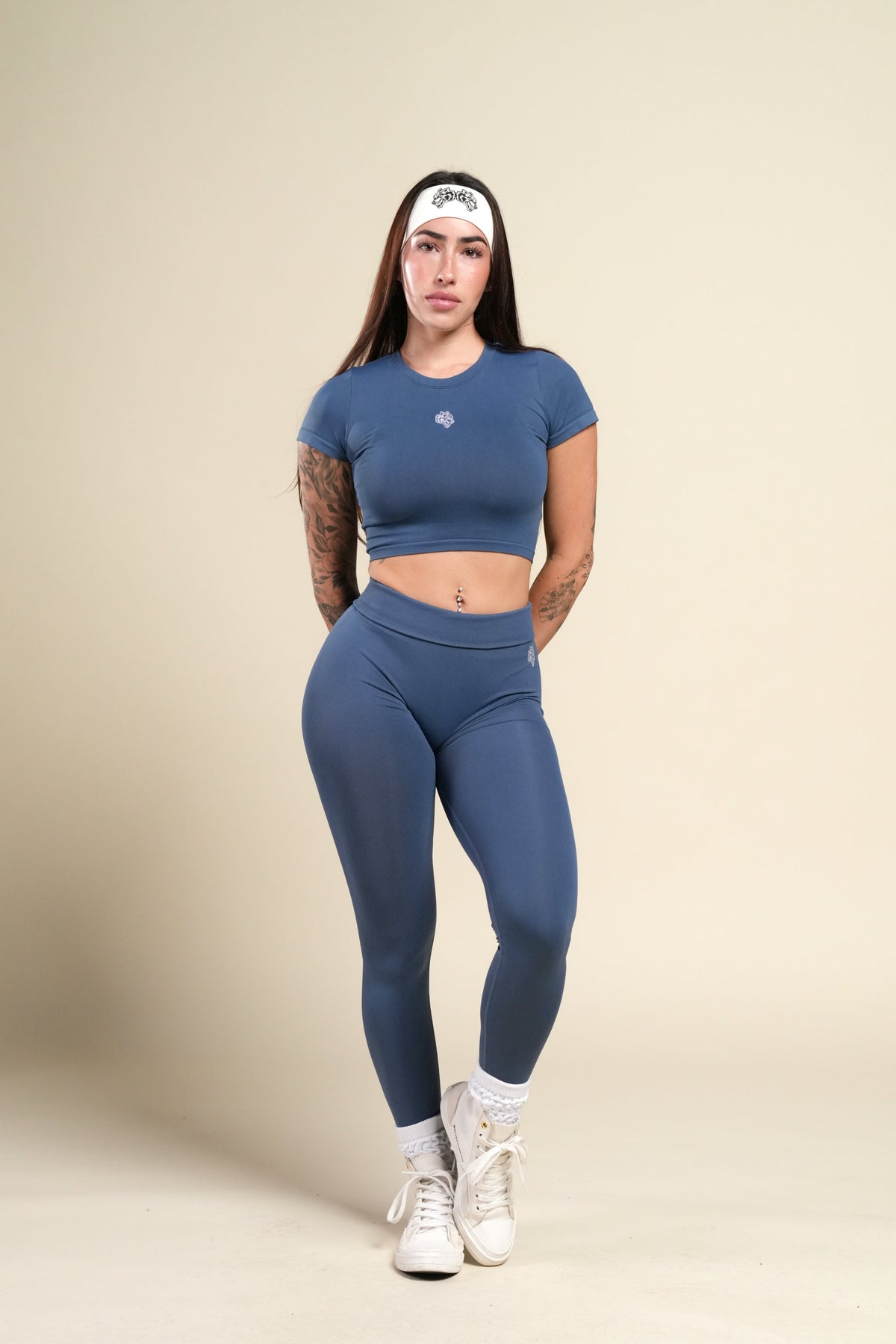 Wolf "Taylor" Soft Seamless Tee in Washed Denim — imagem 2