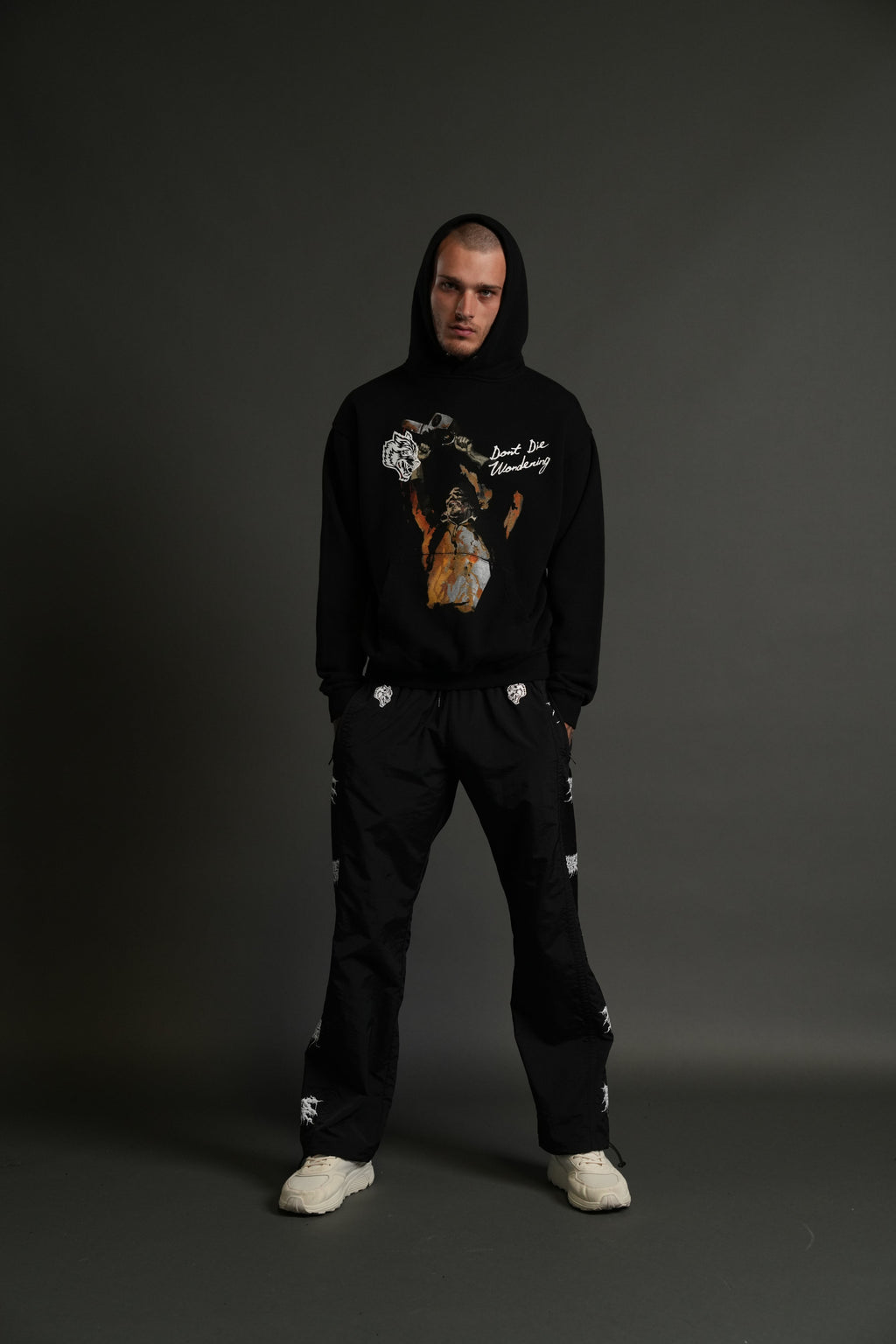 Massacre "Pierce" Hoodie in Black — imagem 5