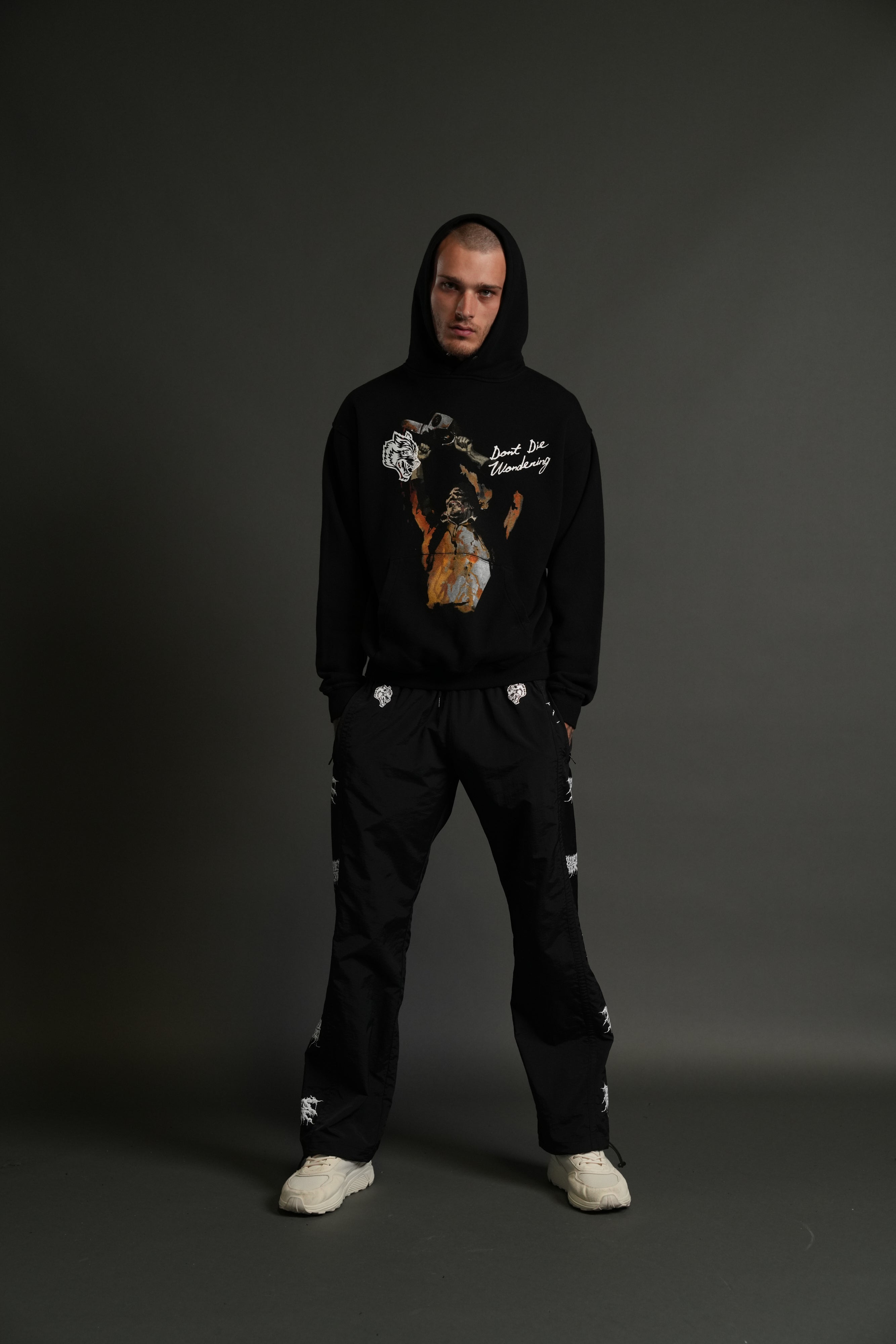 Massacre "Pierce" Hoodie in Black — imagem 5