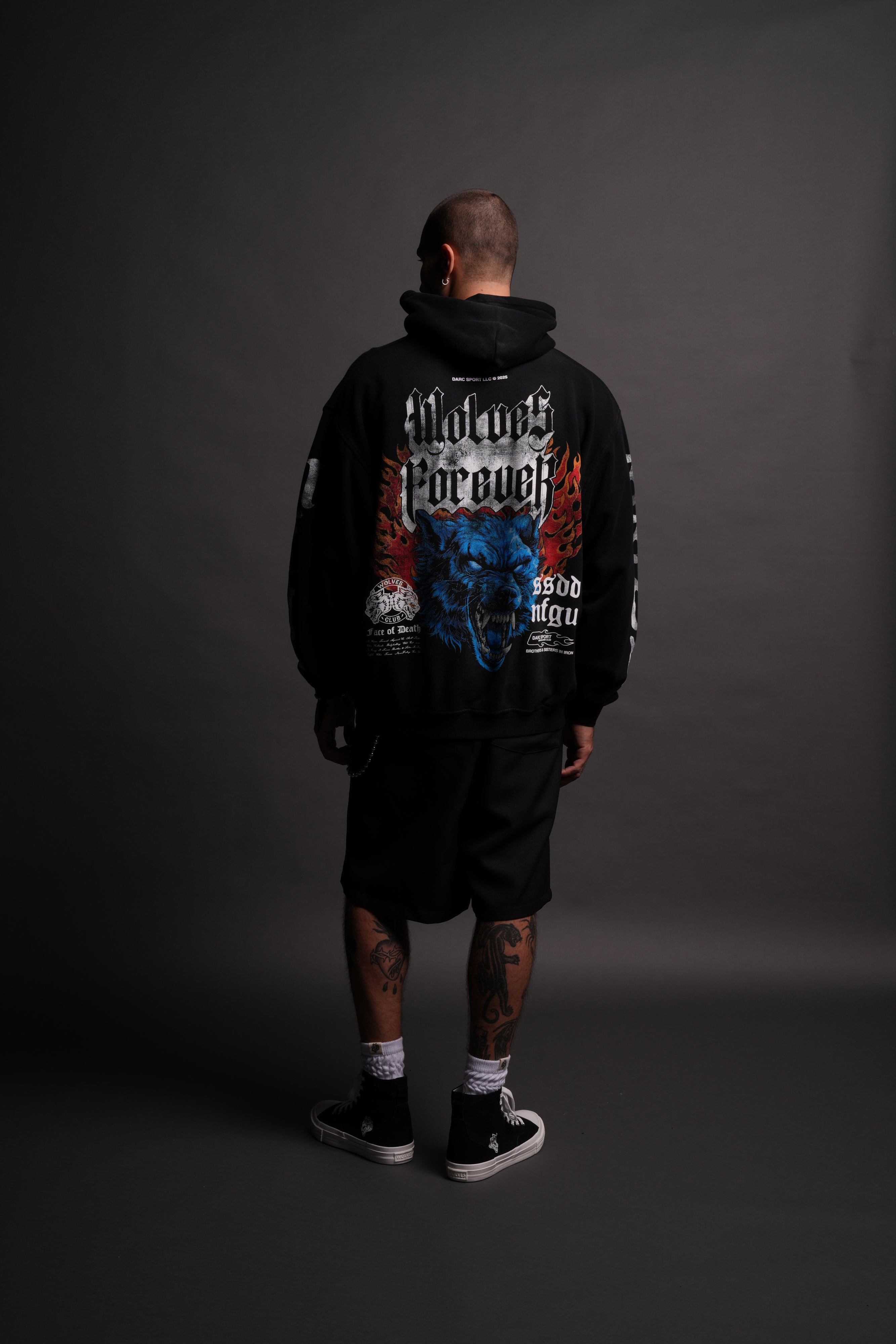 Death Wolf "Pierce" Hoodie in Black Spine Sun Fade — imagem 6
