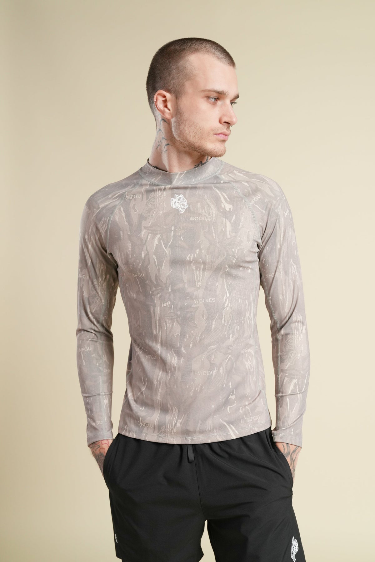 Wolf Chopper Rash Guard in Ohana Vintage Norse Camo — imagem principal