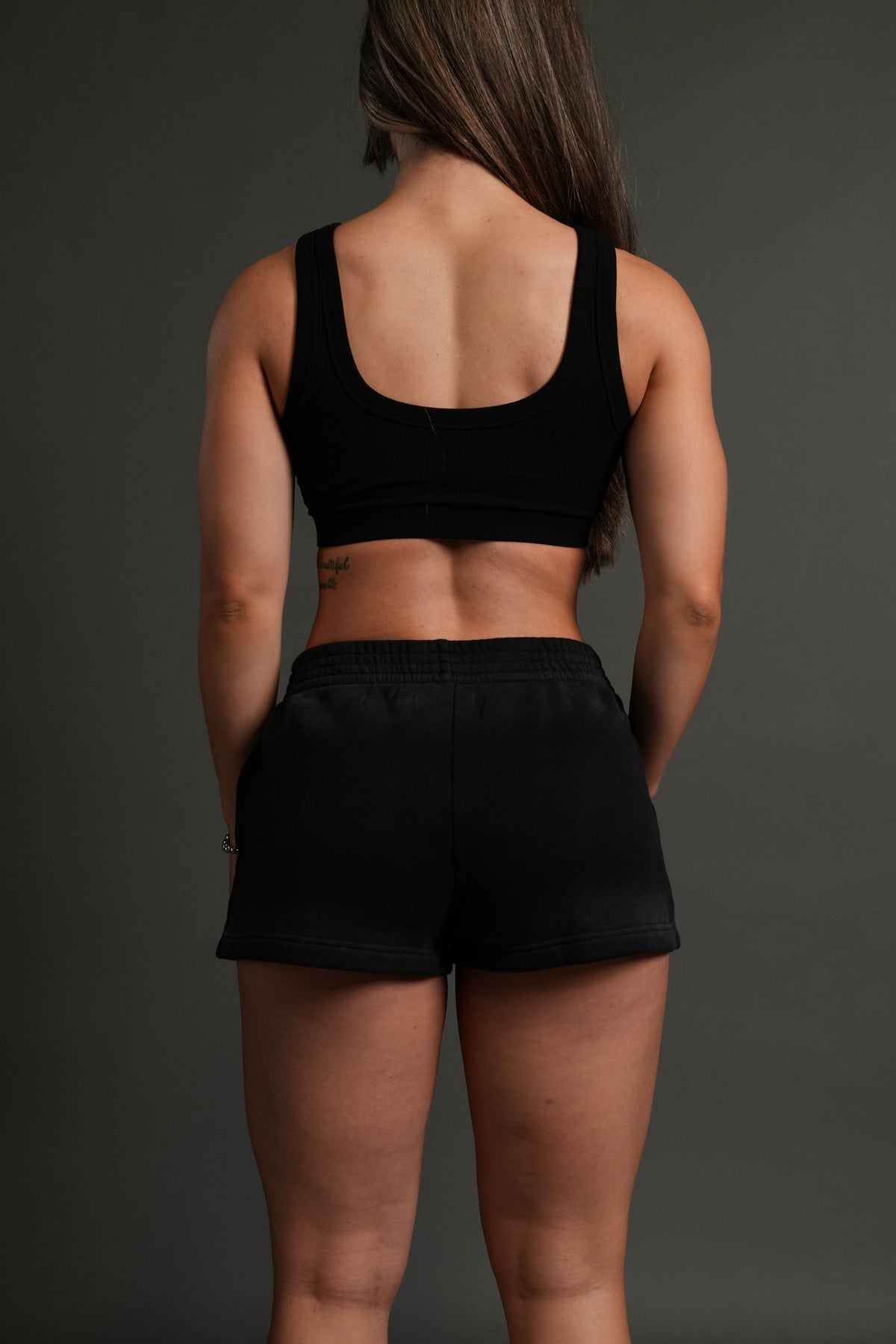 Finite Flame Ellie Sweat Shorts in Black Drift Wash - imagem 5
