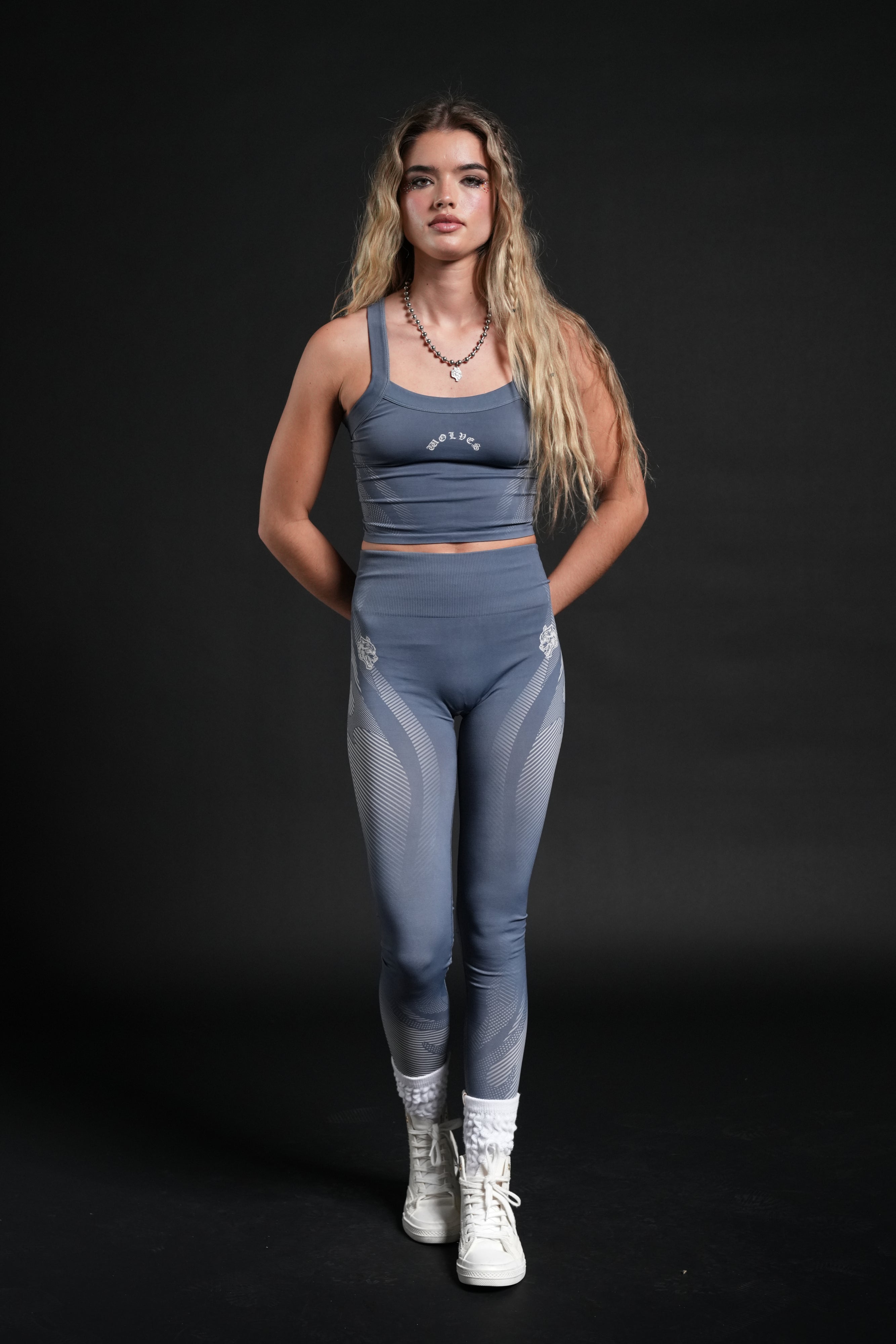 Moto Halftone Hannah Soft Seamless Tank in Charcoal Blue — imagem 3