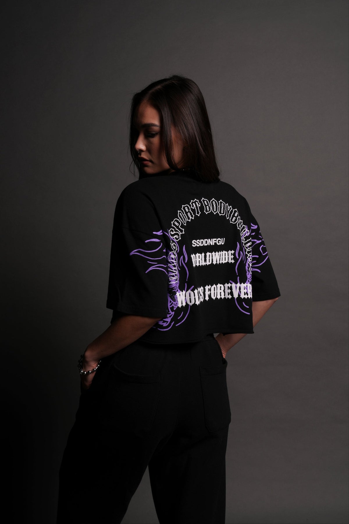 The One You Feed V2 "Premium" Oversized (Cropped) Tee in Black - imagem 3