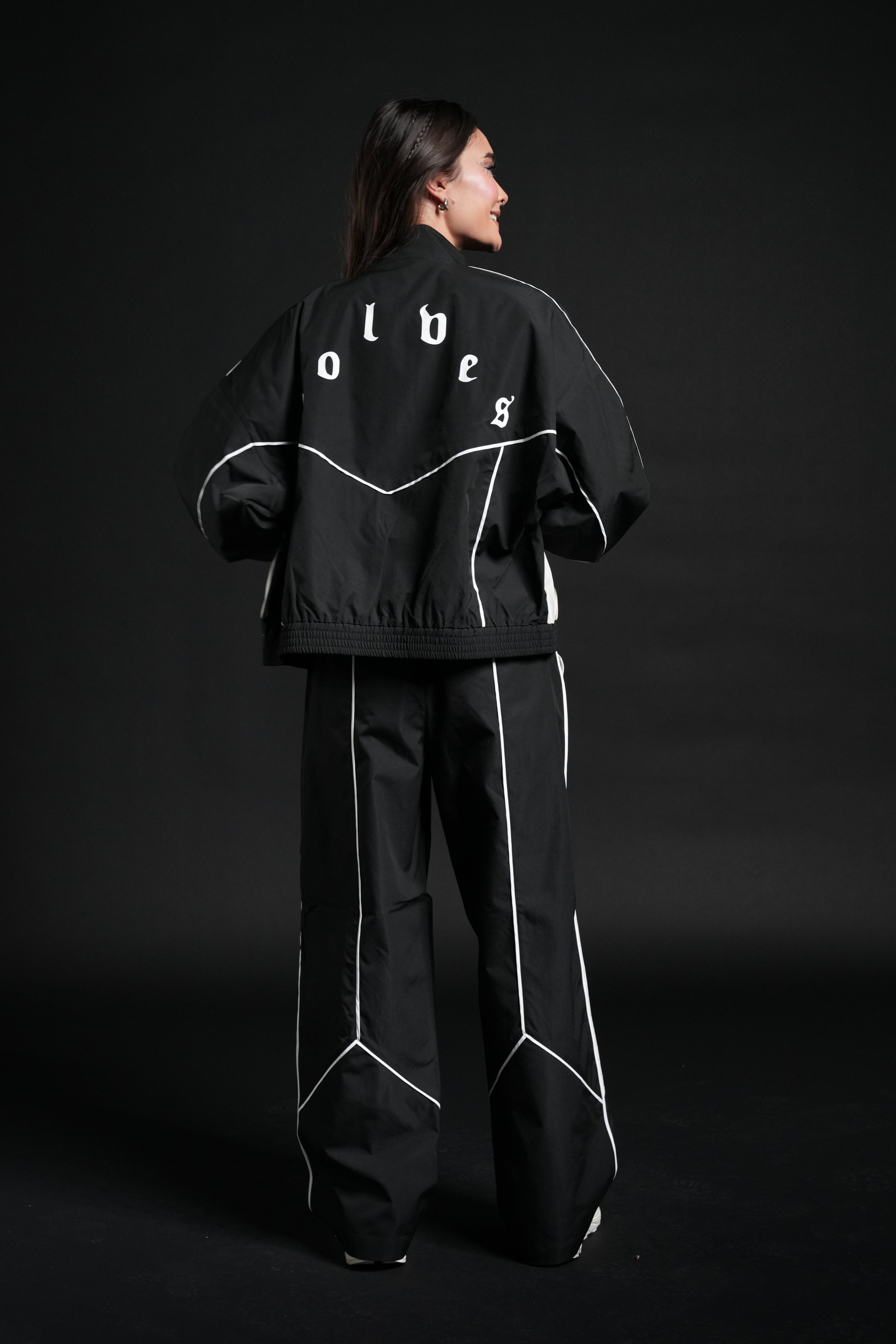 Darc Sport Wolves Unisex Pyramid Quinn Track Jacket in Black/Sand — imagem 13