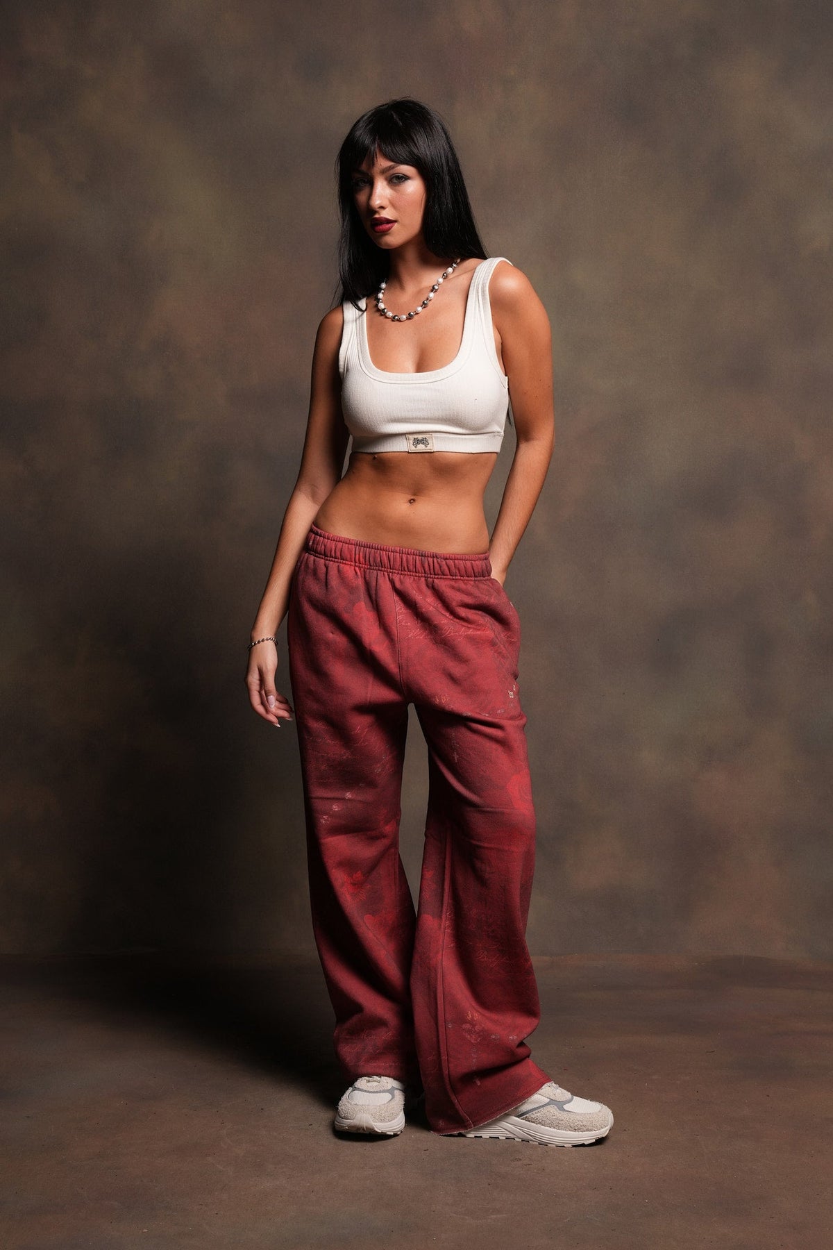 Wolves Pyramid Big Cozy Sweats In Rosas De Sangre