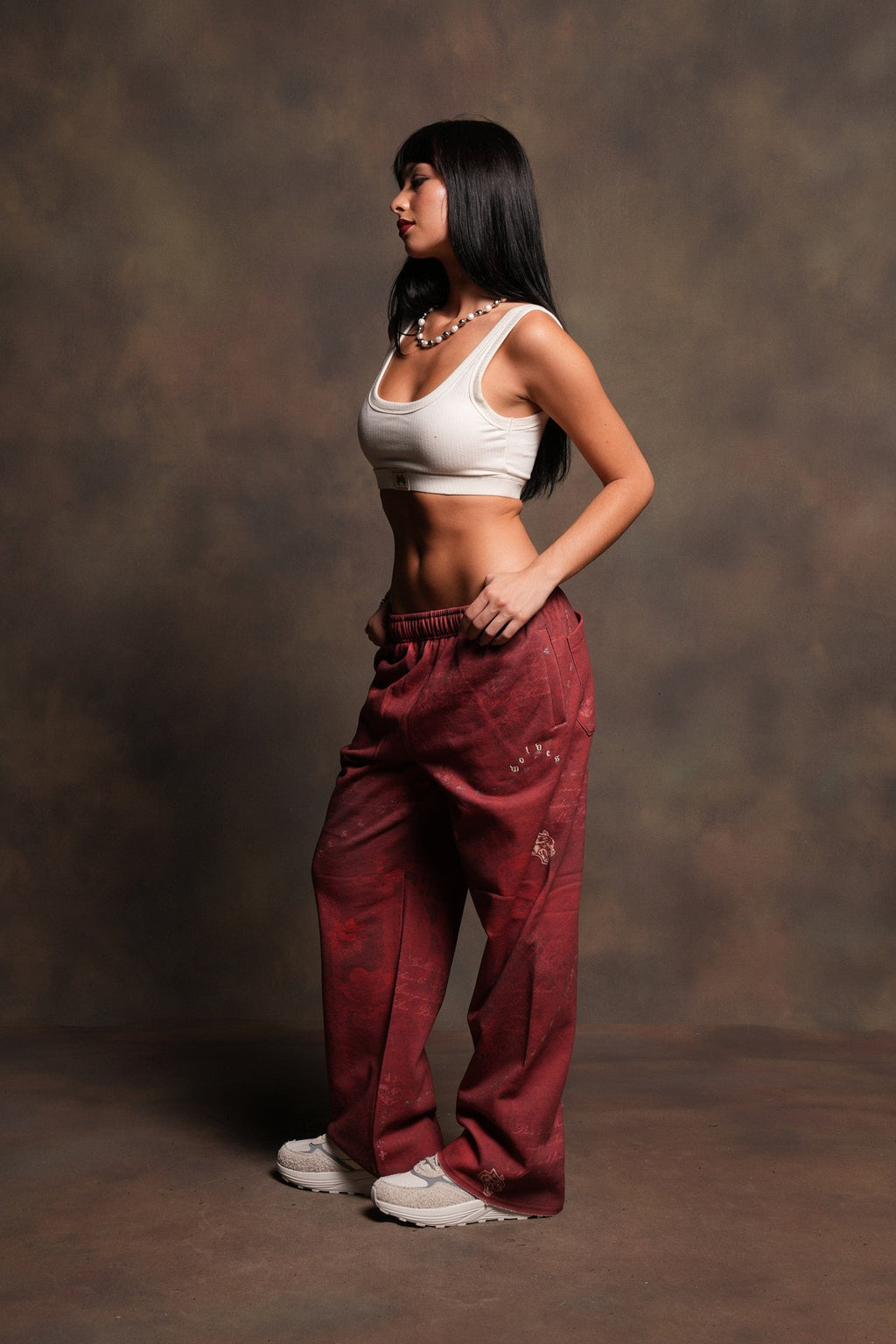 Wolves Pyramid Big Cozy Sweats In Rosas De Sangre