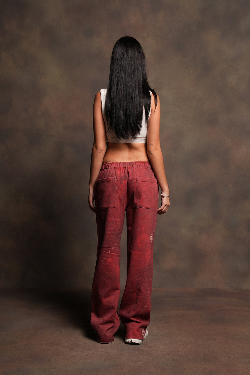 Wolves Pyramid Big Cozy Sweats In Rosas De Sangre