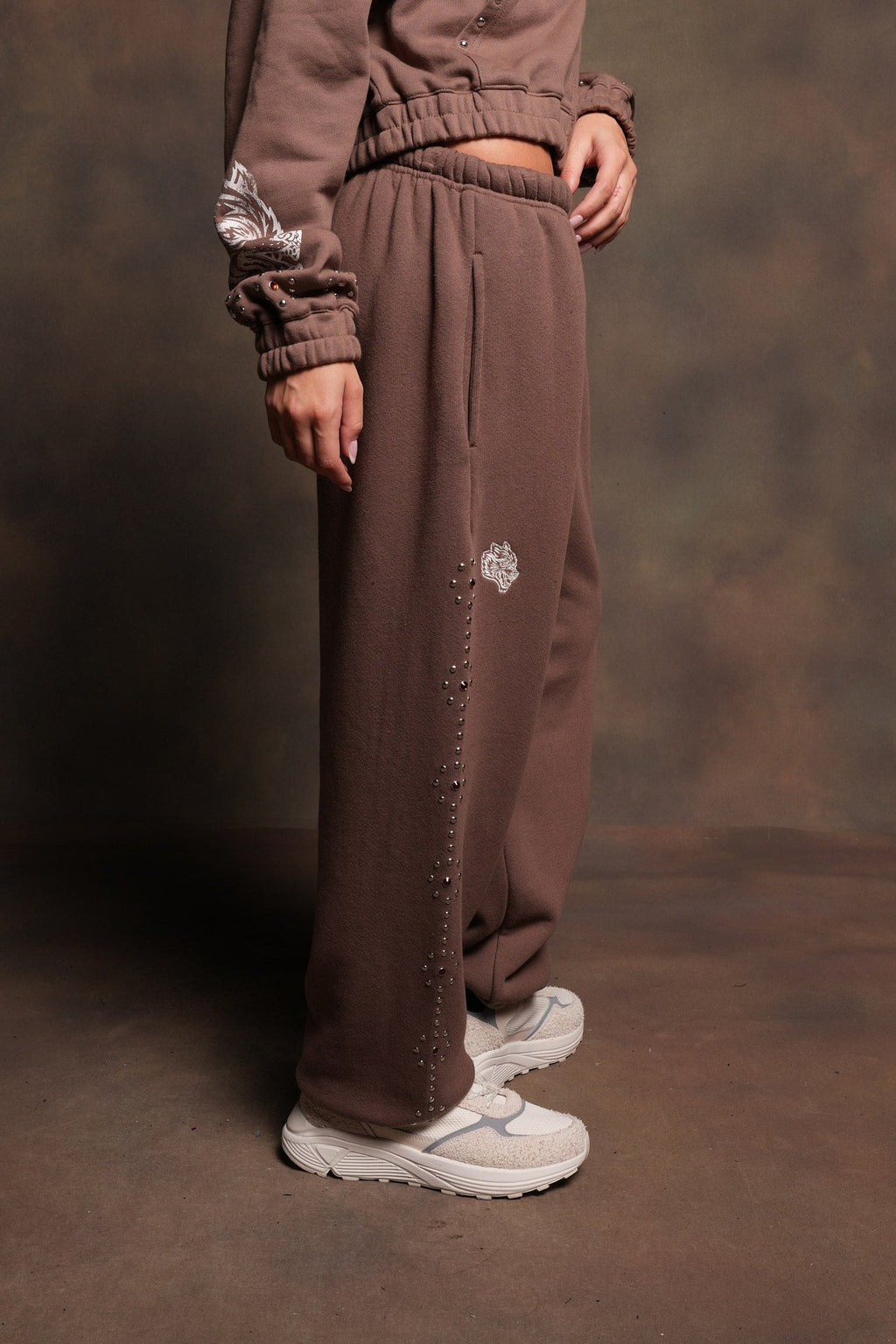 Stud Lobo Premium Lounger Sweatpants In Mojave Brown