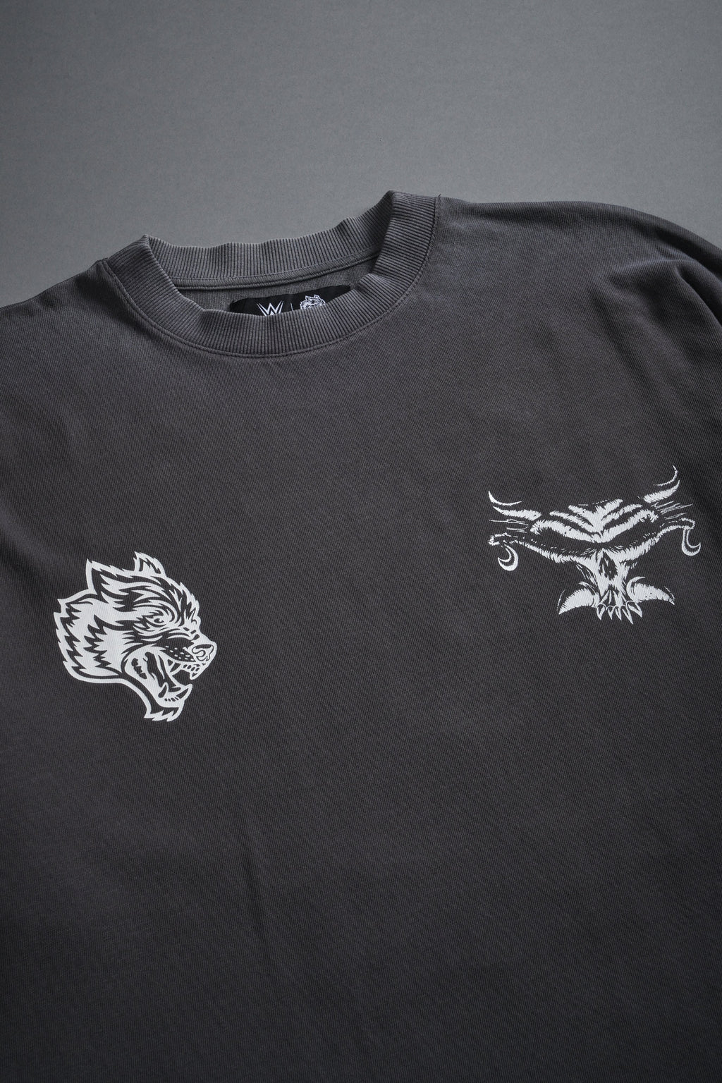 Feed the Beast Premium Oversized Tee in Wolf Gray — imagem 7
