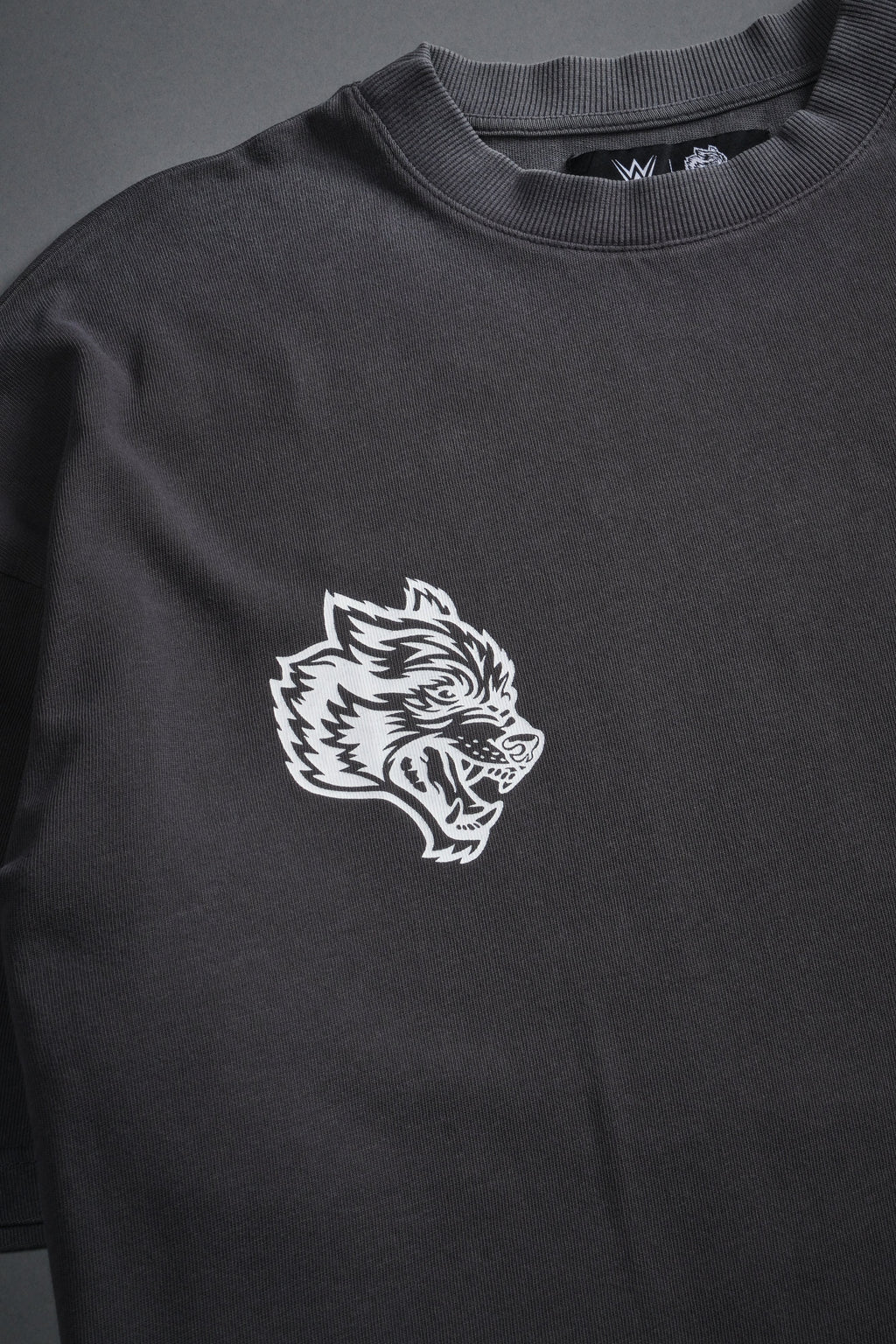 Feed the Beast Premium Oversized Tee in Wolf Gray — imagem 9