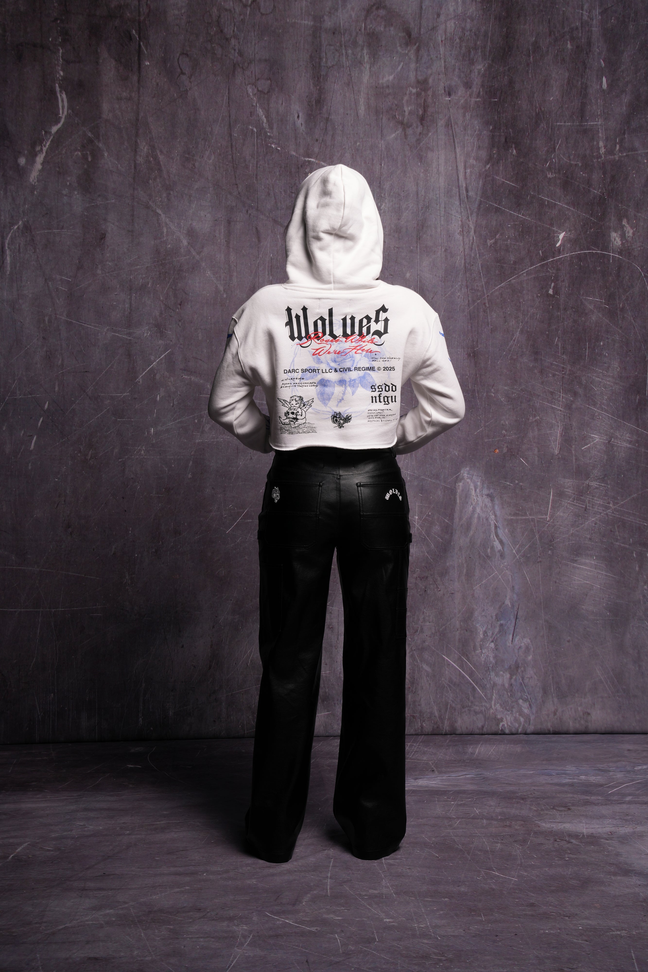 Infernal Bloom "Pierce" (Cropped) Hoodie in Cream — imagem 2