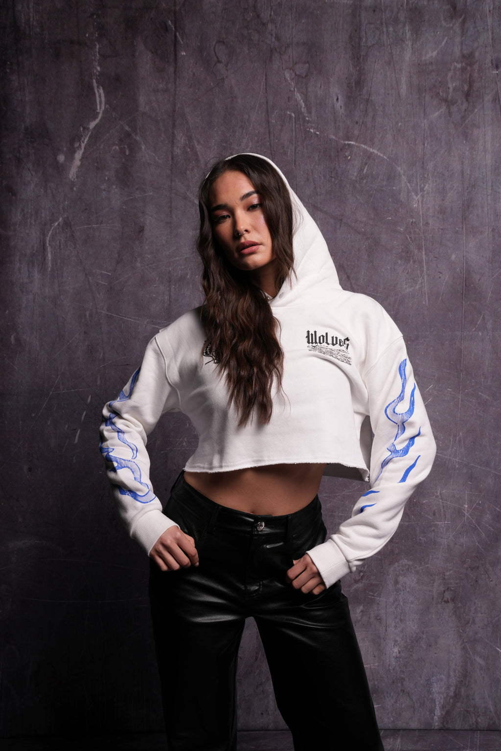 Infernal Bloom "Pierce" (Cropped) Hoodie in Cream — imagem 4