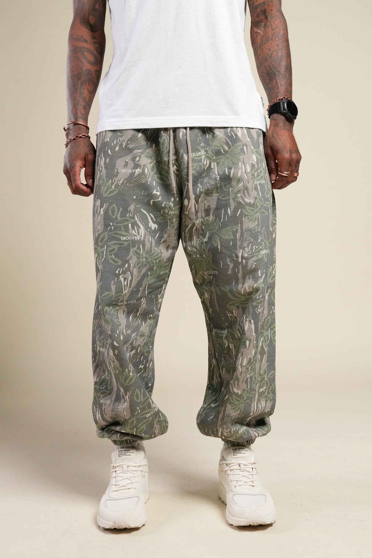 Dual Lounger Sweat Pants in Norse Camo — imagem principal