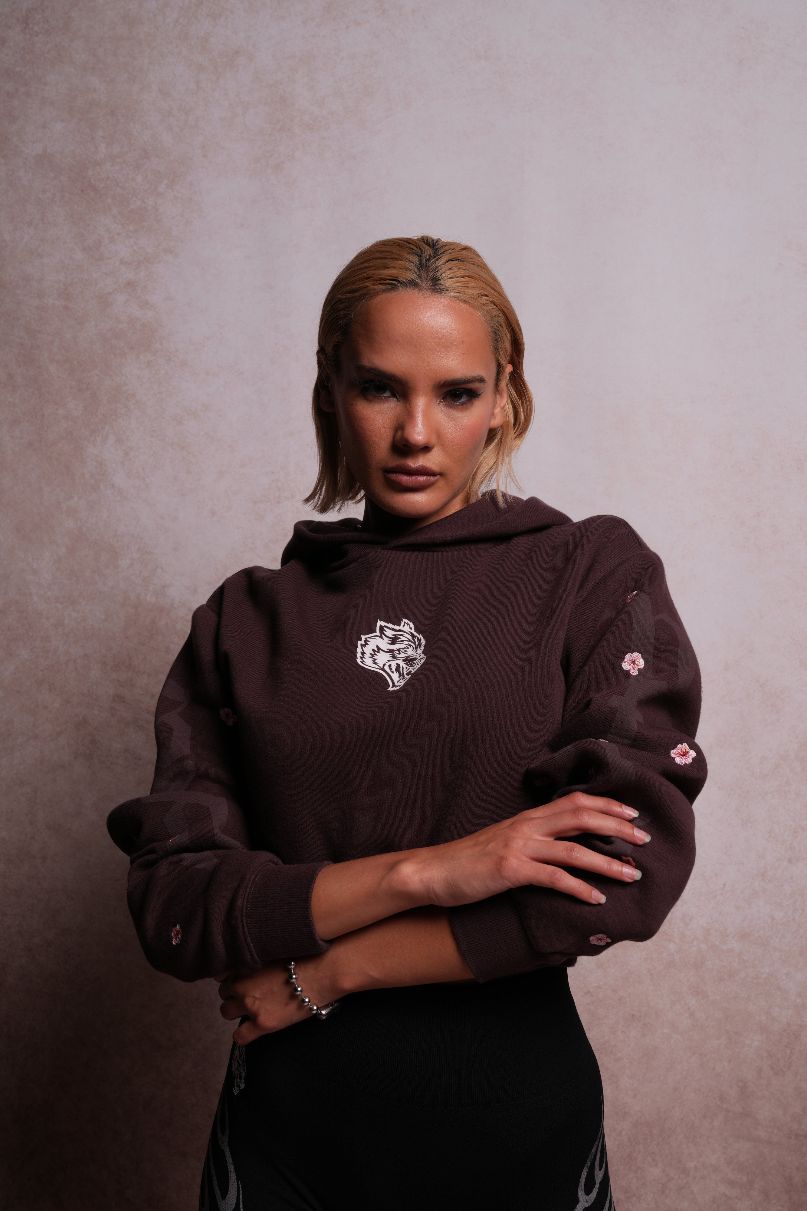 Blossom Forever "Rose" Hoodie in Darc Garnet — imagem 5