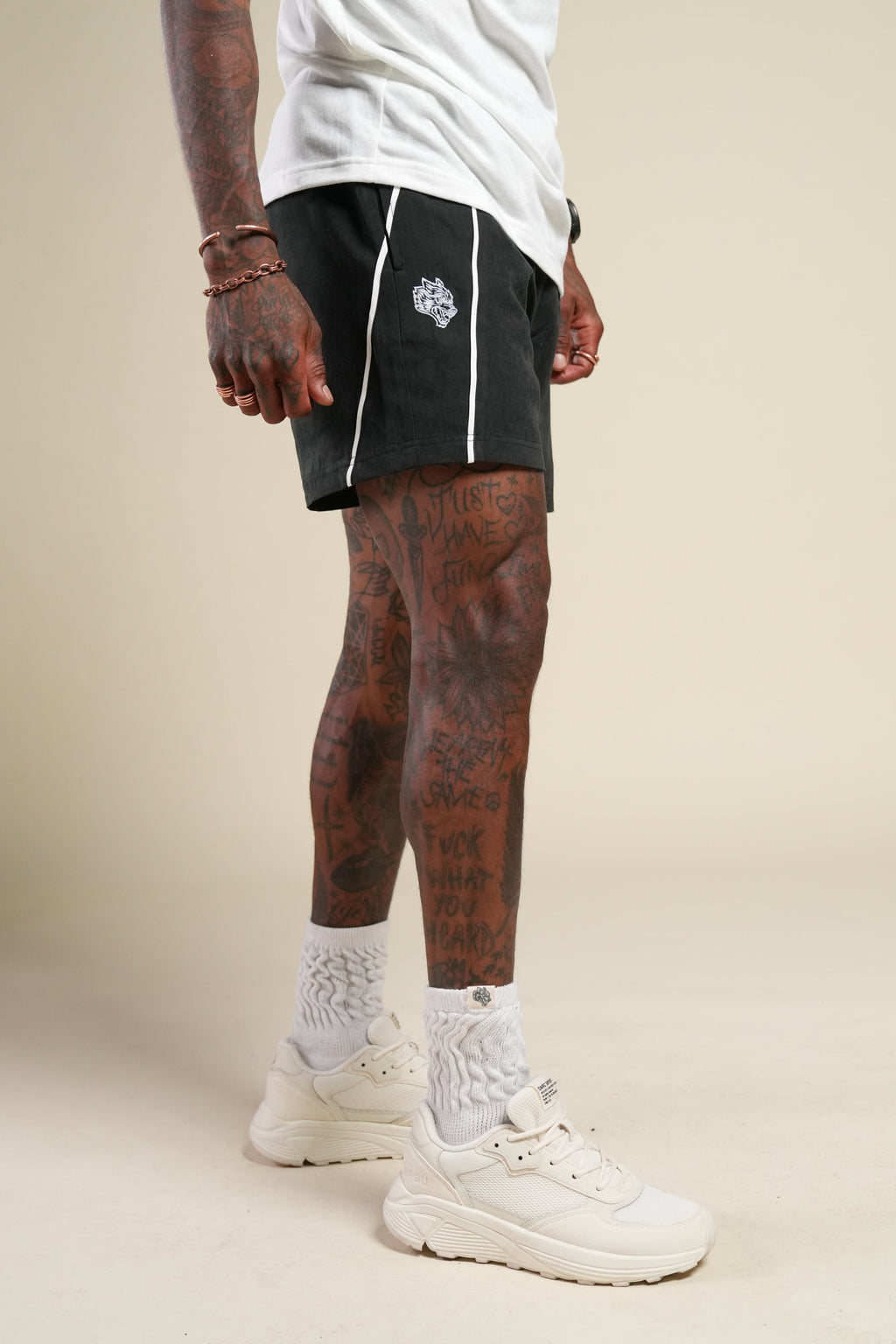 Dual Darby Track Shorts in Black — imagem 3