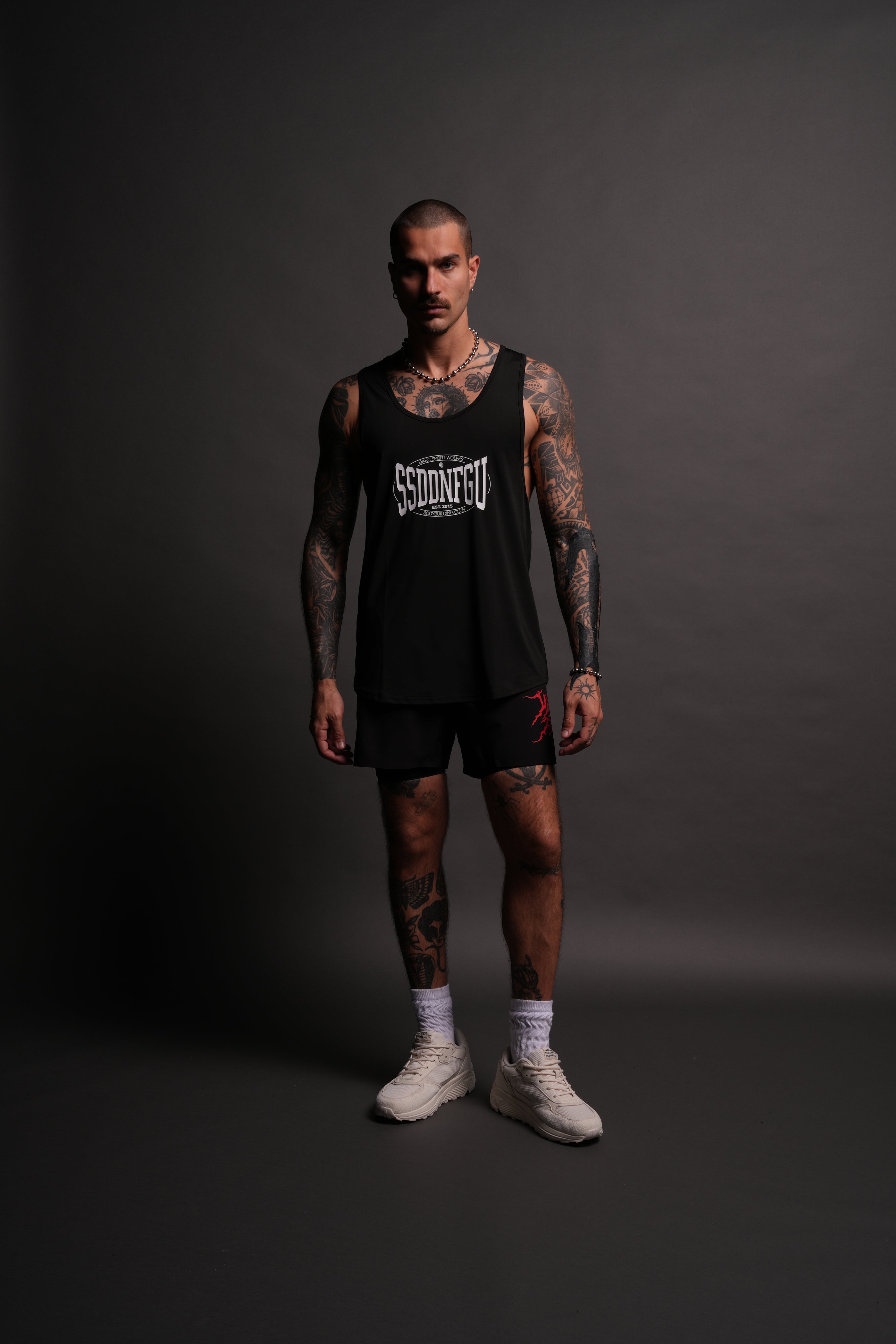 SSDDNFGU FRVR "Dry Wolf" Mecca Tank in Black — imagem 5