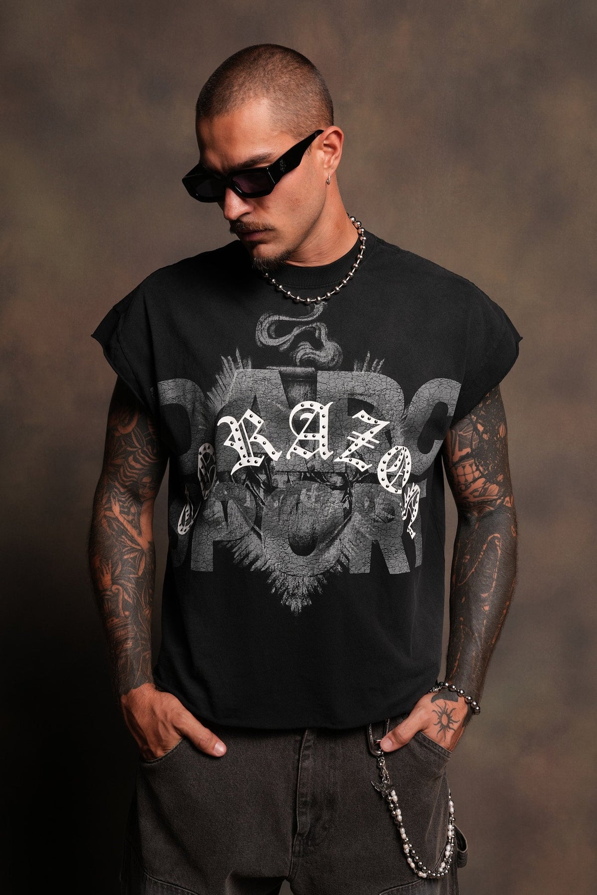 Ds Corazon Grunge Cut-Off Tee In Black Sun Fade