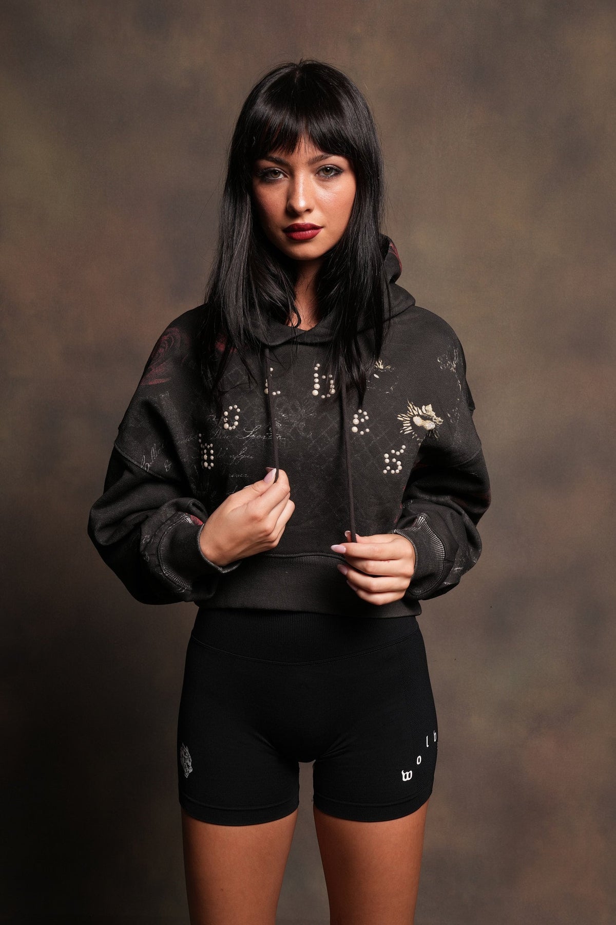 Wolves Pyramid Ava Hoodie In Rosas Del Corazon