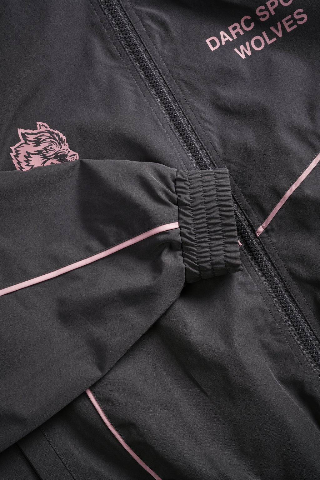 Darc Sport Wolves Quinn Track Jacket in Wolf Gray/Cherry Blossom — imagem 10