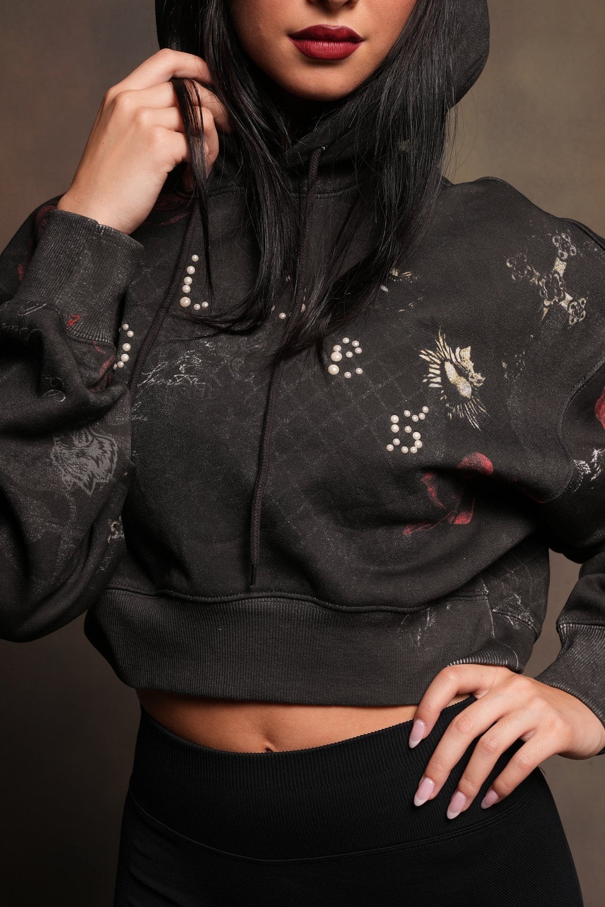 Wolves Pyramid Ava Hoodie In Rosas Del Corazon