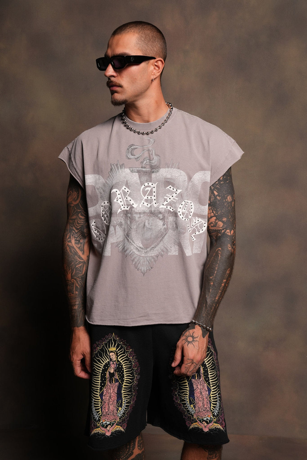 Ds Corazon Grunge Cut-Off Tee In Pale Gray