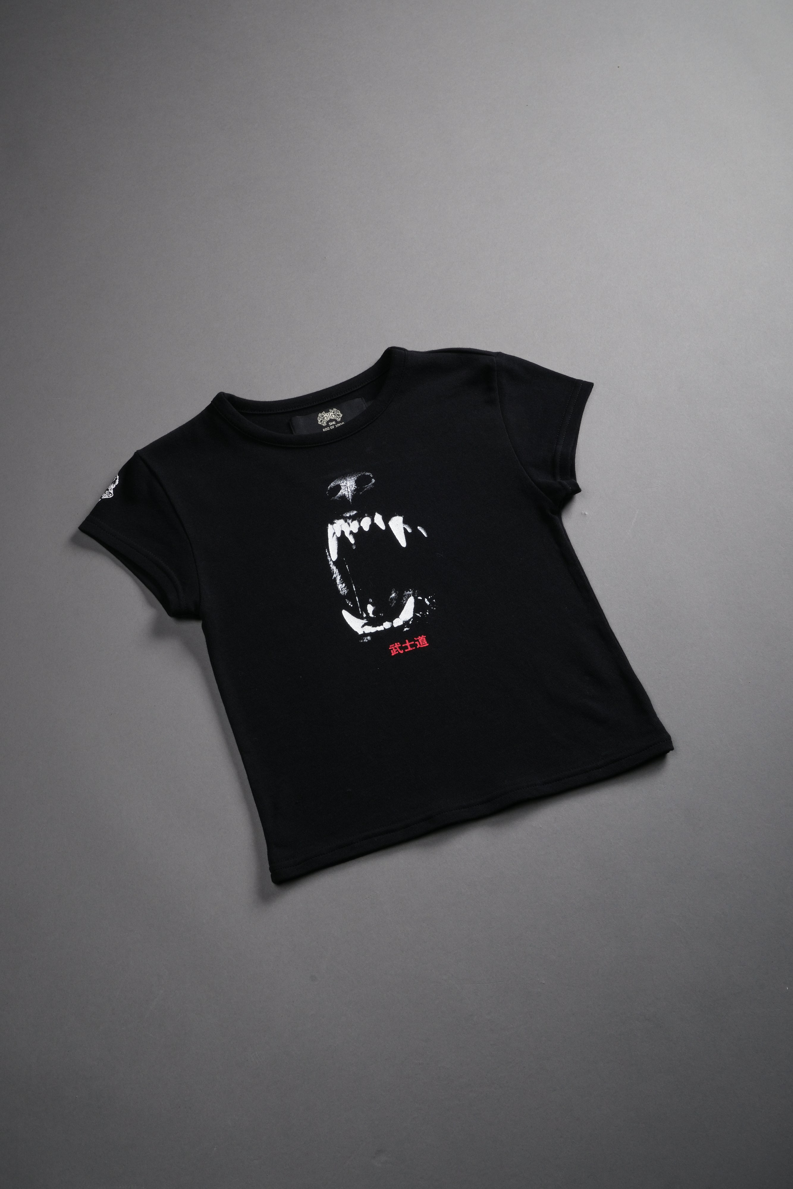 Blood Thirsty Kanji "Baby" Tee in Black — imagem 7