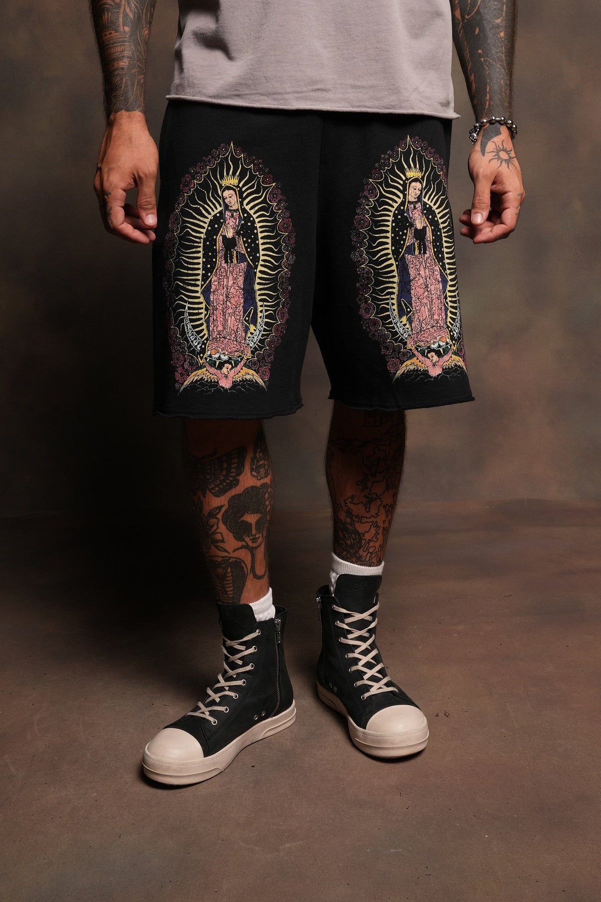 Dama De Las Rosas Grunge Oversized Raw Hem Post Lounge Sweat Shorts In Black