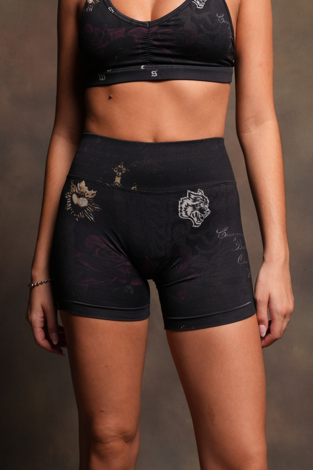 Wolves Pyramid Evey Seamless Short In Midnight Sorrow